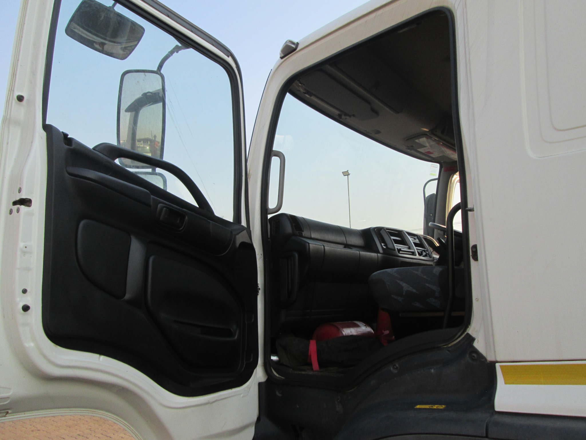2019 HINO 500 2836 10CUBE TIPPER 51805KM - Image 7