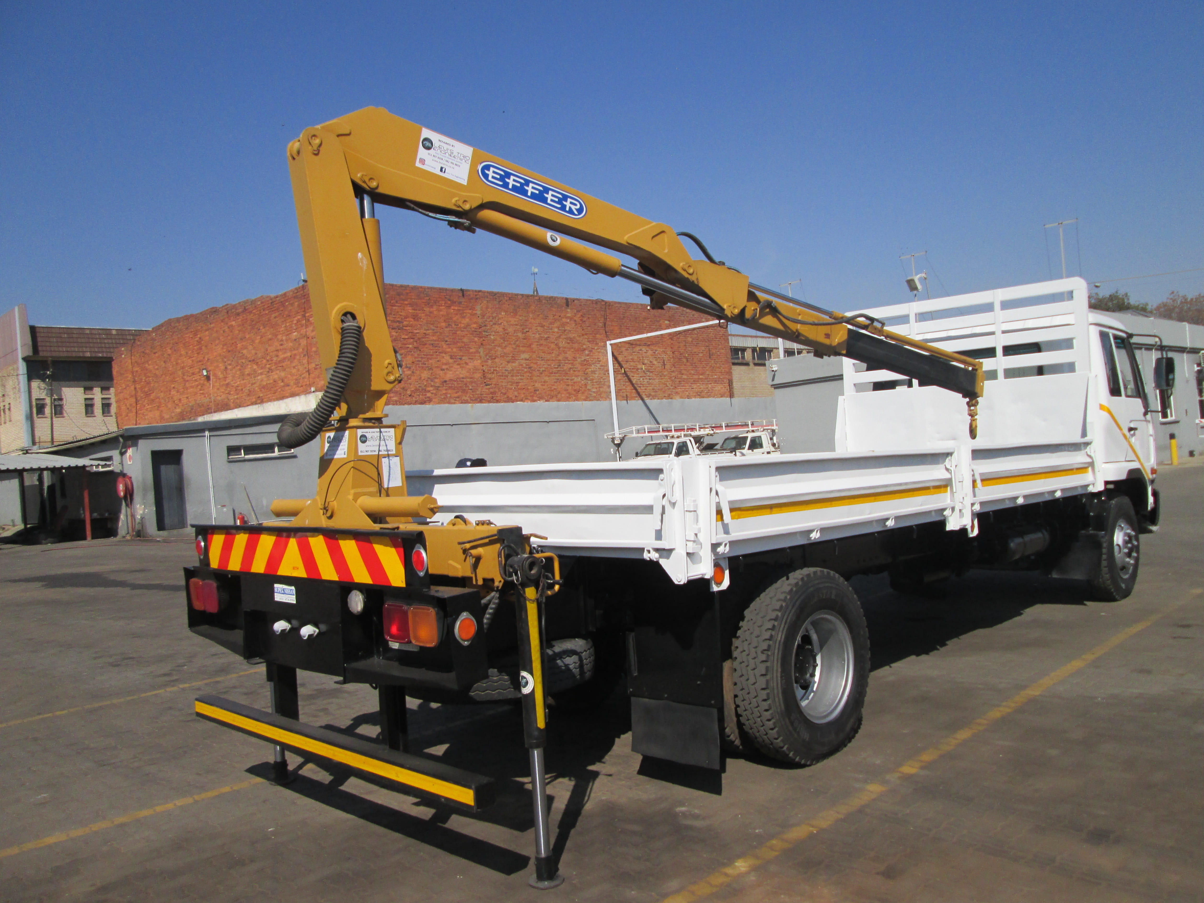 2000 UD80 8TON DROPSIDE WITH EFFER 75 CRANE - 138660KM - Image 15