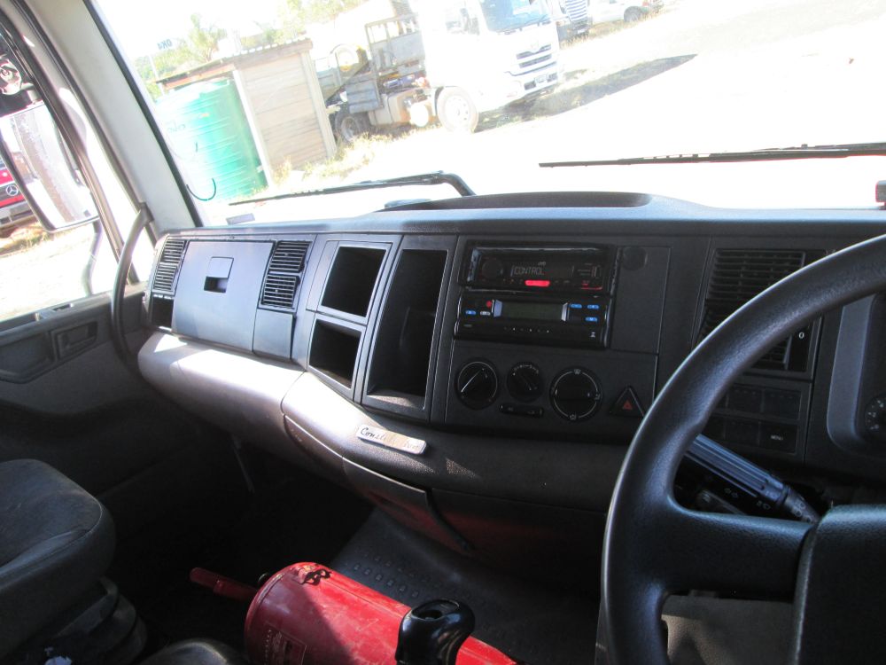 2016 VW CONSTELLATION 24.250 12TON CURTAIN SIDES - 269526KM - Image 15