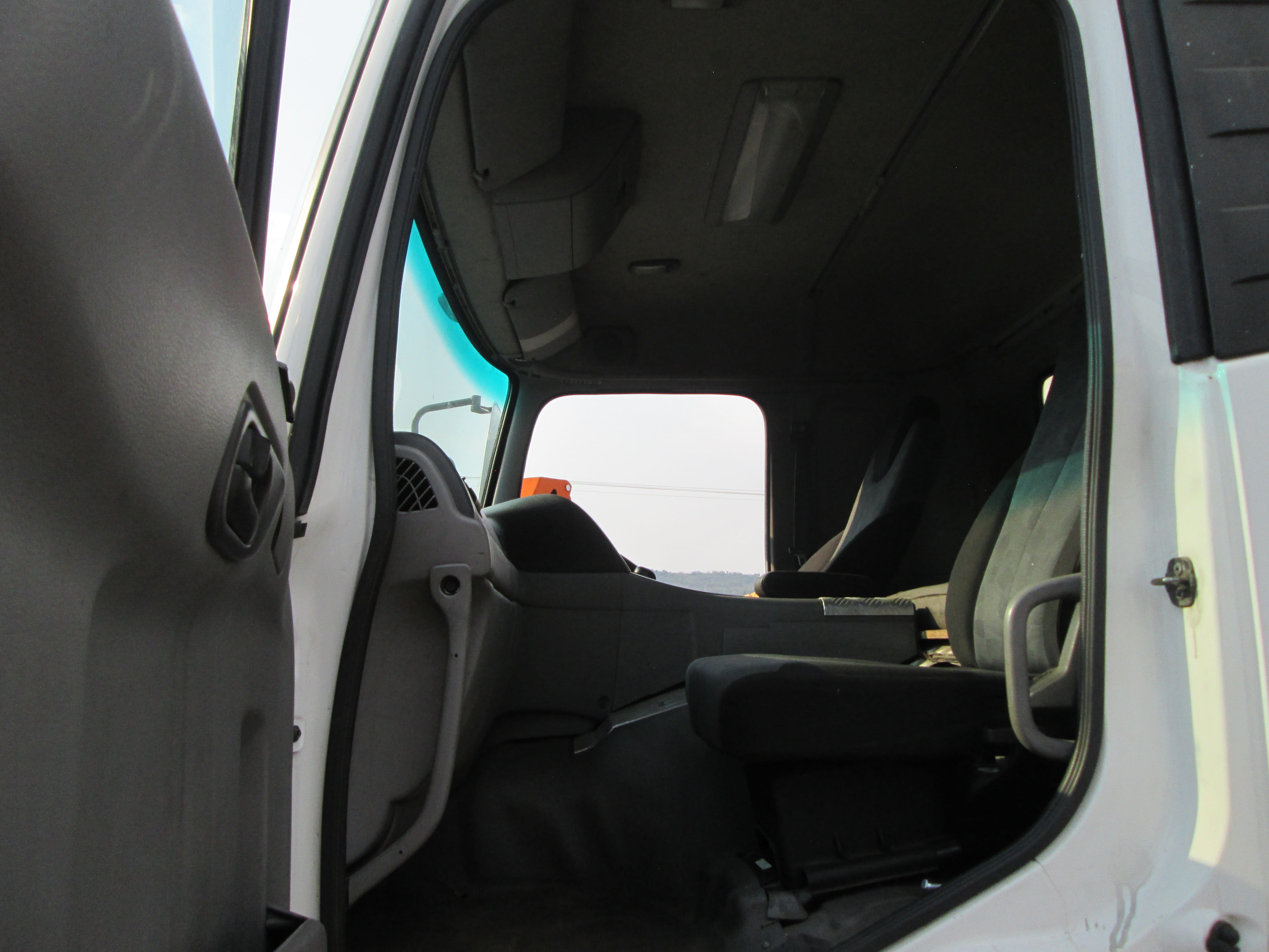 2018 UD QUON GW26-450 10 CUBE TIPPER 406565KM - Image 14
