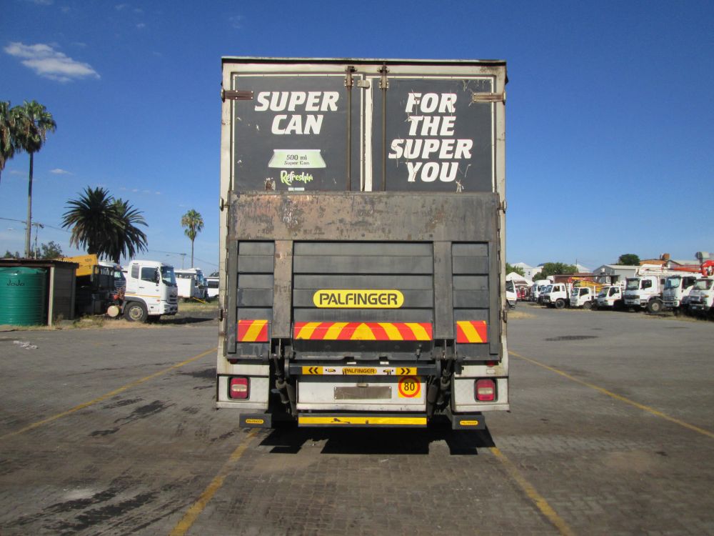 2016 VW CONSTELLATION 24.250 12TON CURTAIN SIDES - 269526KM - Image 6