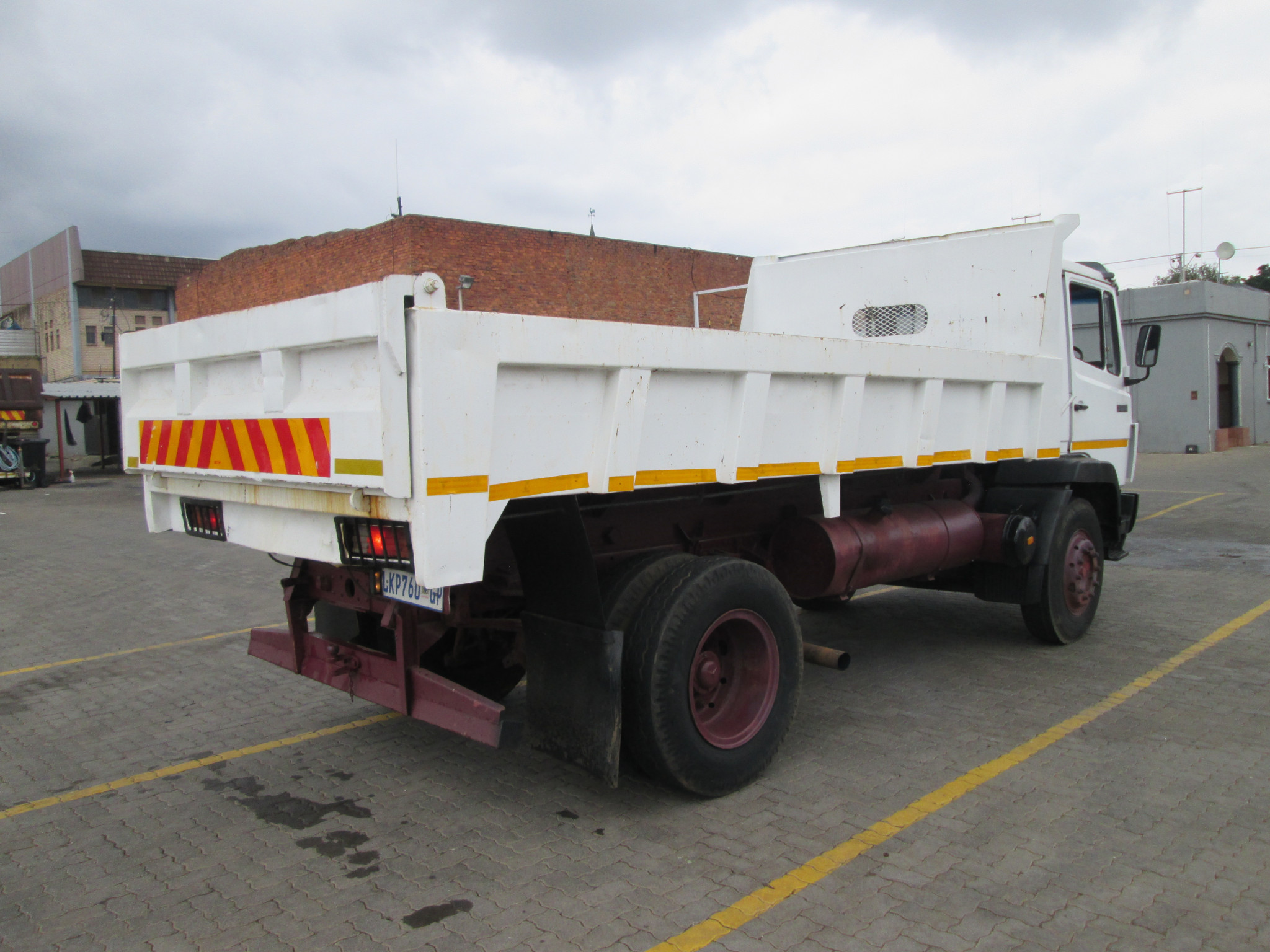 1993 MERCEDES BENZ 1214 6CUBE TIPPER - Image 7