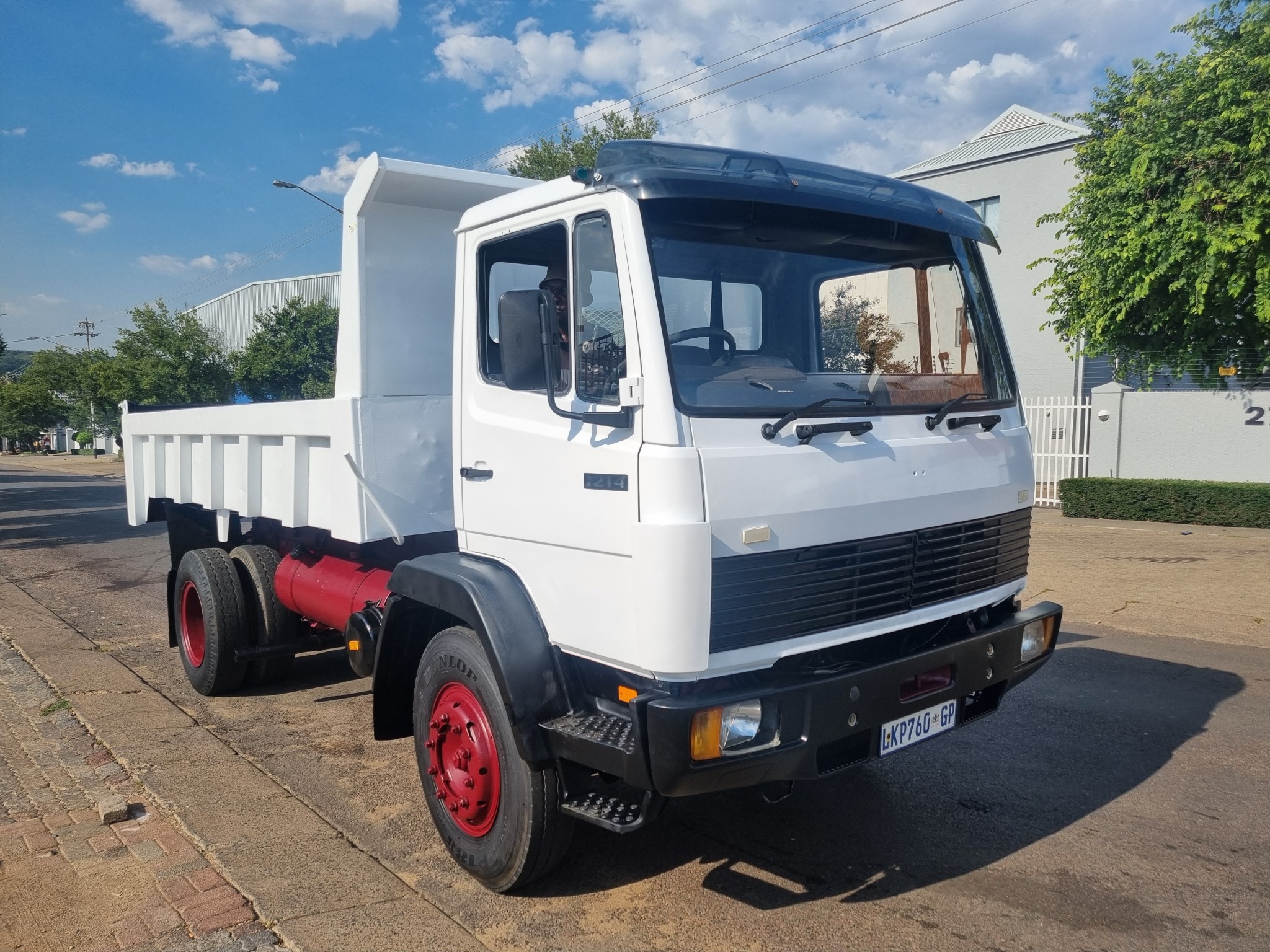 1993 MERCEDES BENZ 1214 6CUBE TIPPER