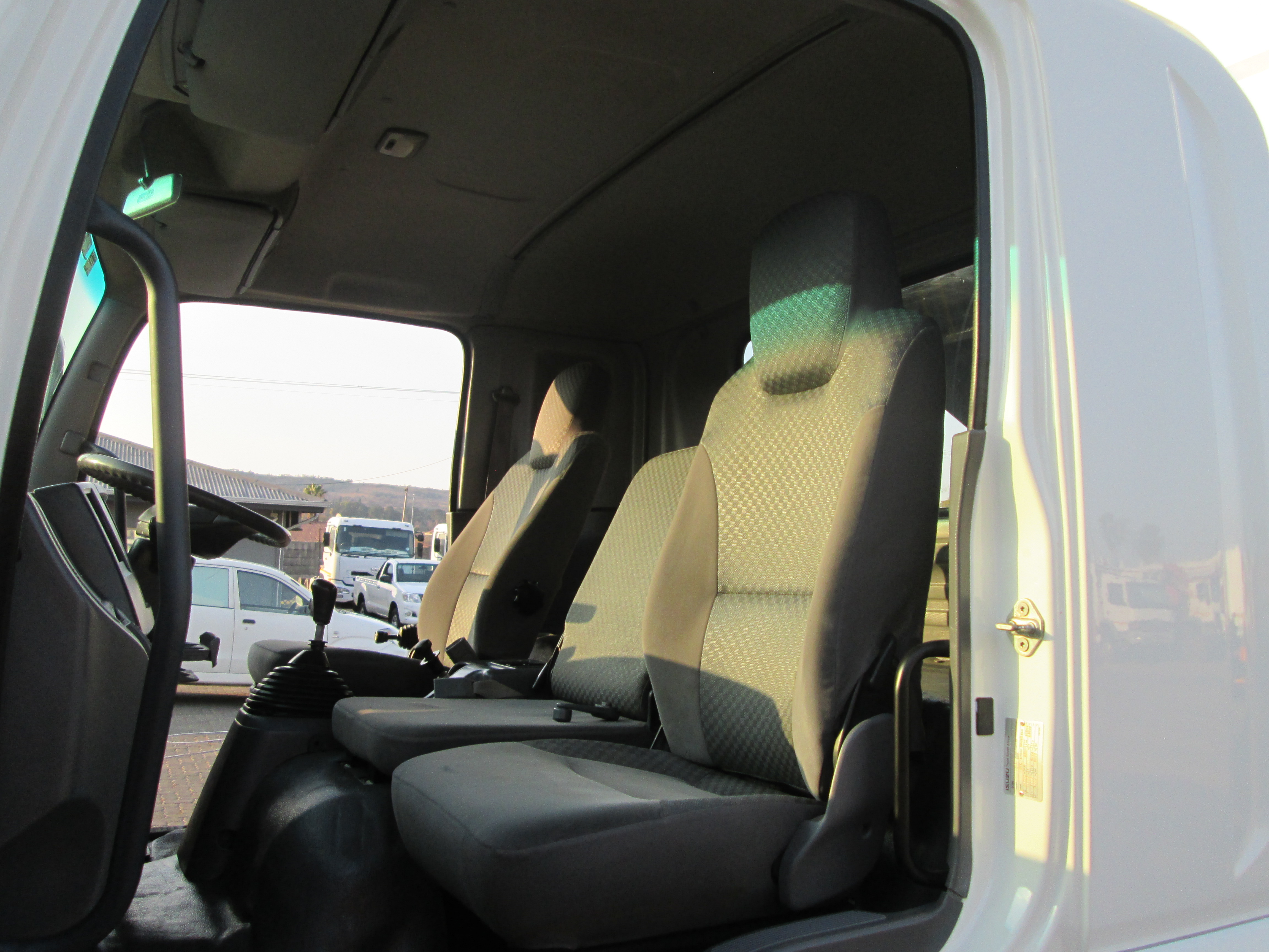 2018 ISUZU FSR800 6CUBE TIPPER 99365KM - Image 16
