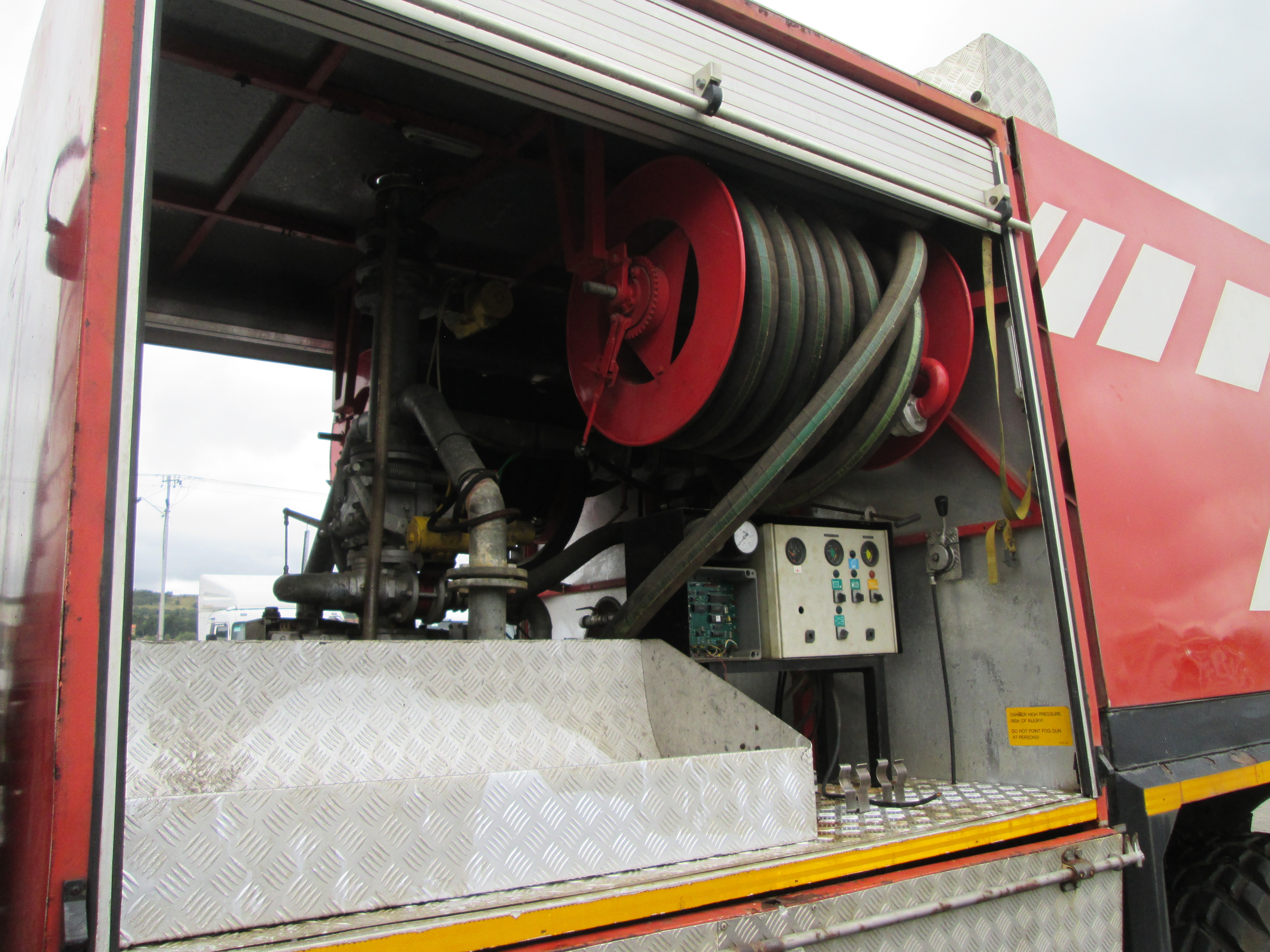 2014 MERCEDES BENZ 2635 ACTROS FIRETRUCK 045317KM - Image 10