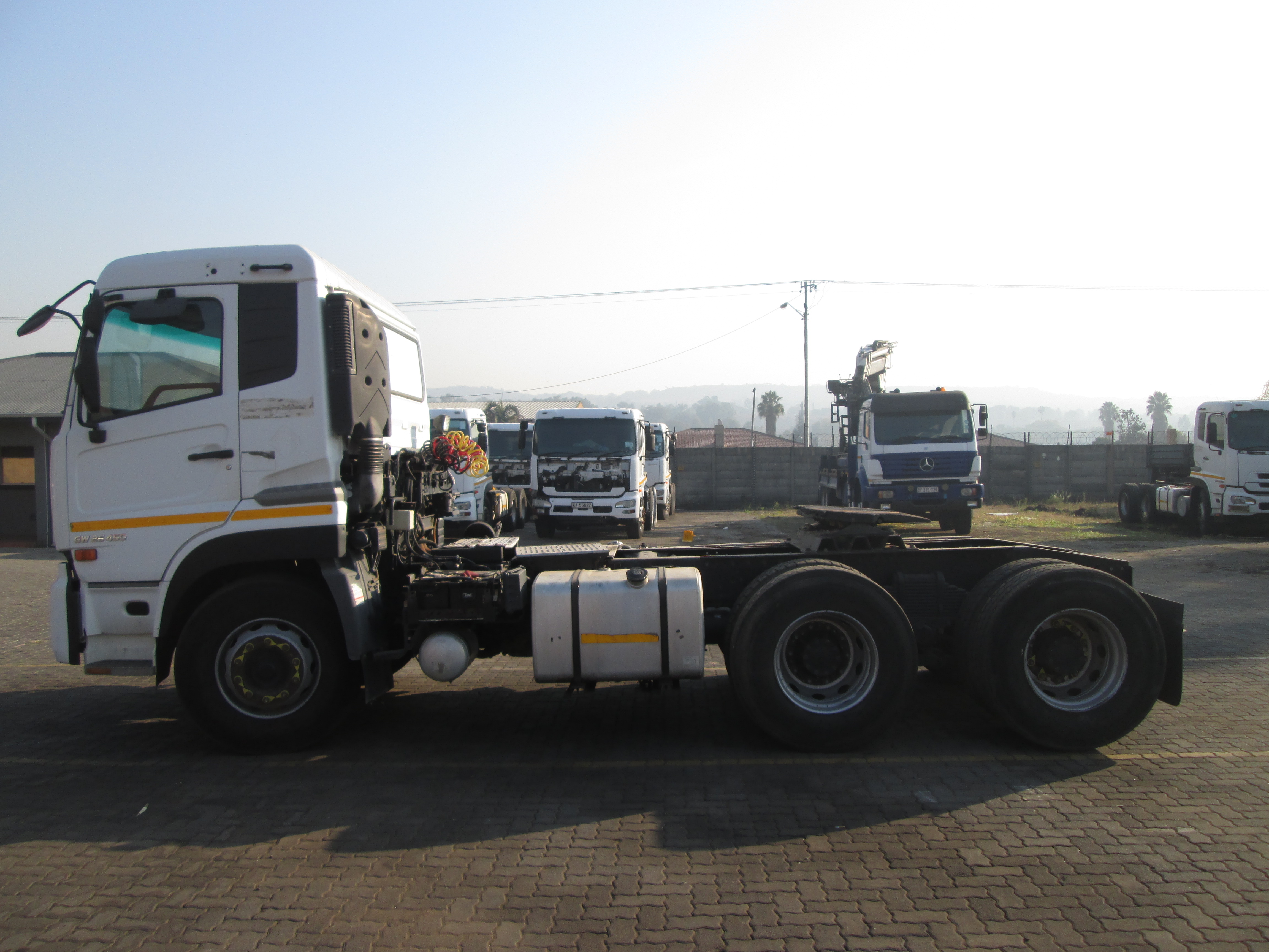 2018 UD QUON GW26-450 TRUCK TRACTOR 253087KM - Image 5