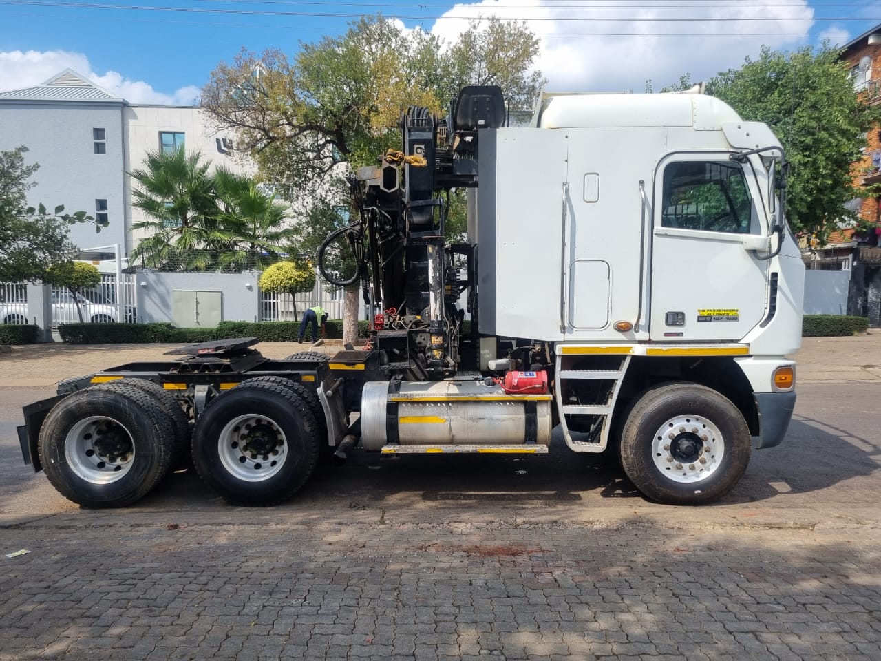 2014 FREIGHTLINER DETROIT 12.7-1650 TRUCK TRACTOR WITH HIAB 152B-2 CRANE - Image 8