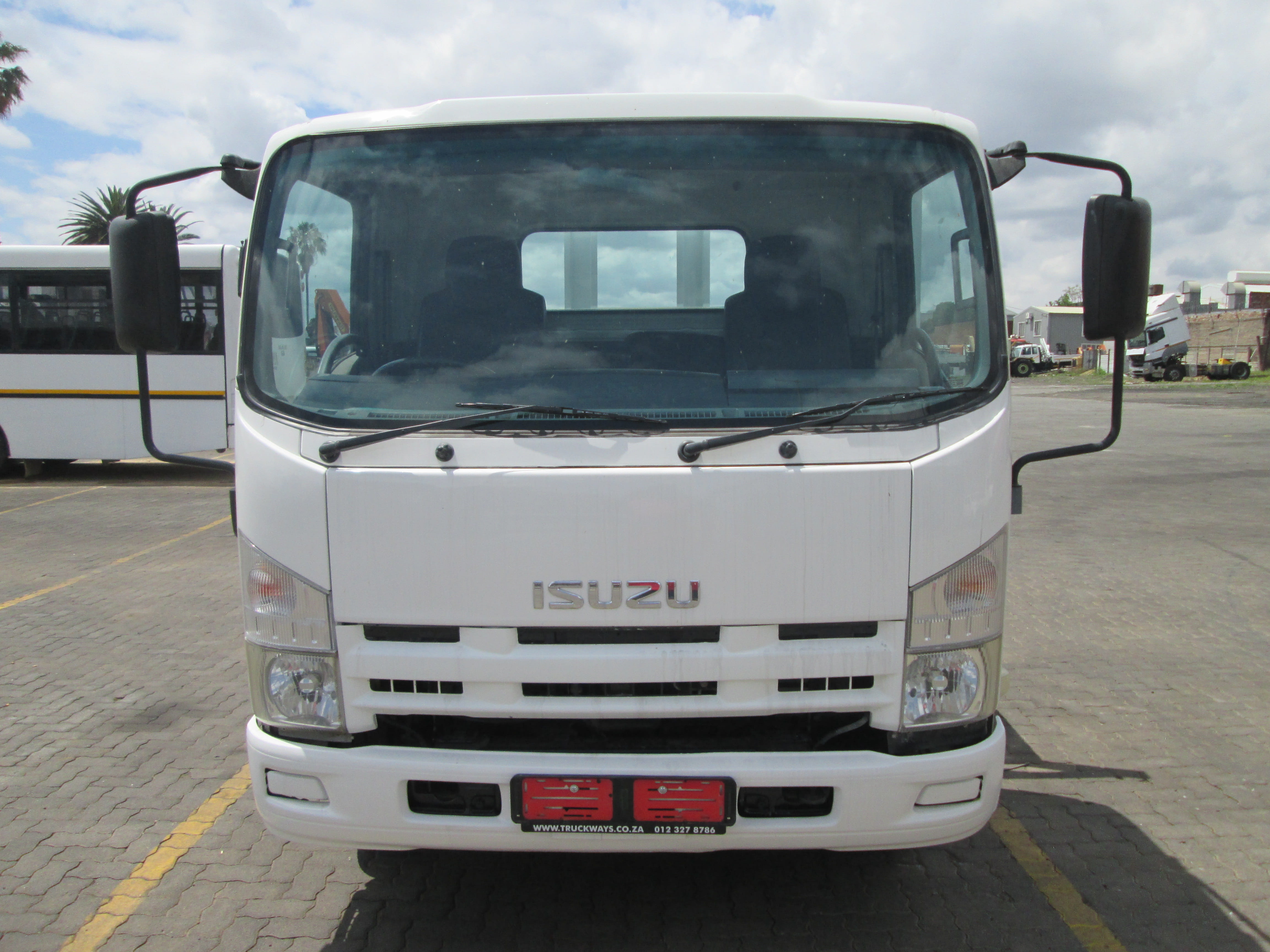 2012 ISUZU NPR400 4TON DROPSIDE BODY TRUCK 98064KM - Image 2