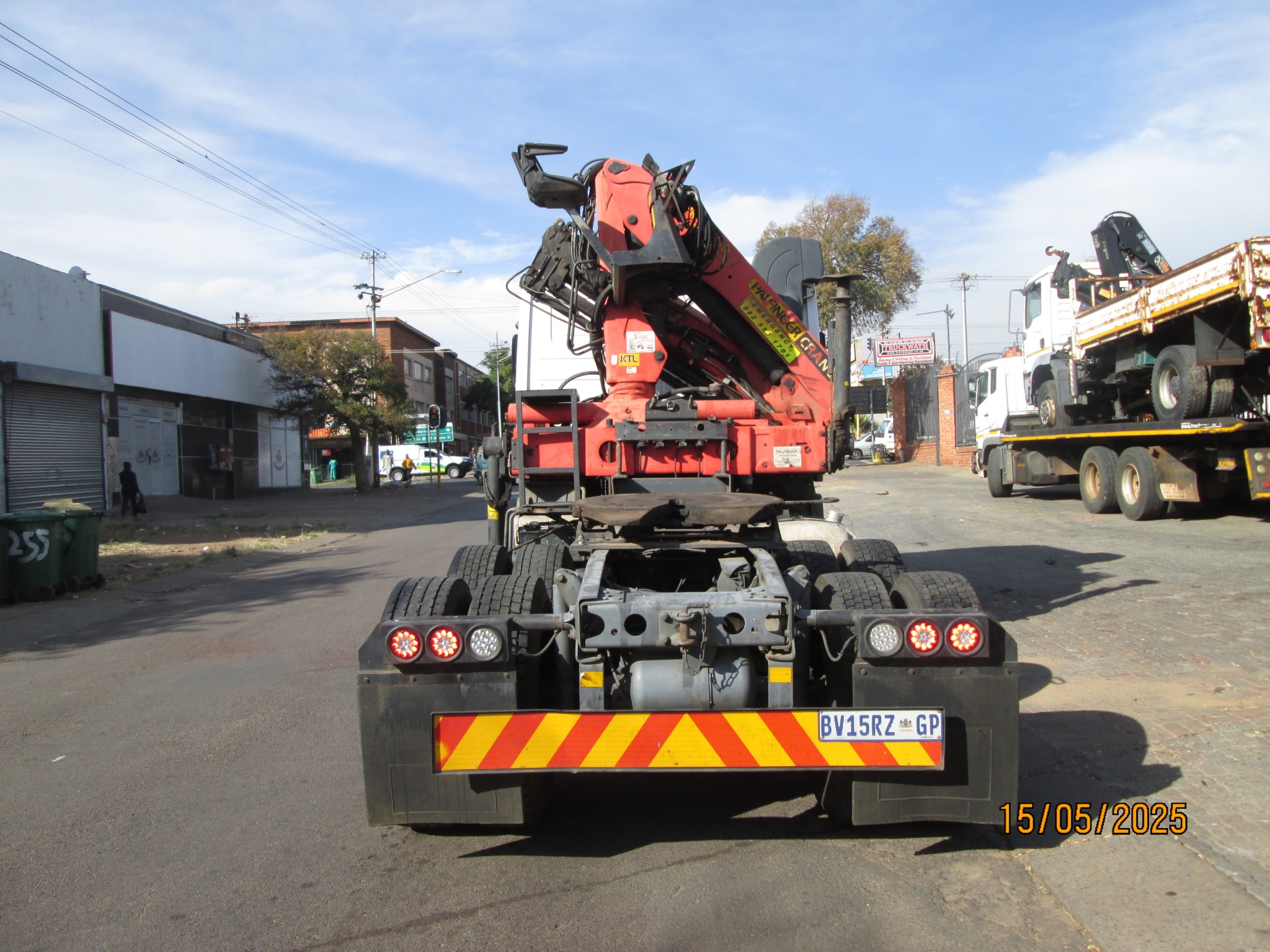 2012 MERCEDES BENZ 3344 TRUCK TRACTOR WITH PK 15500 CRANE - Image 6