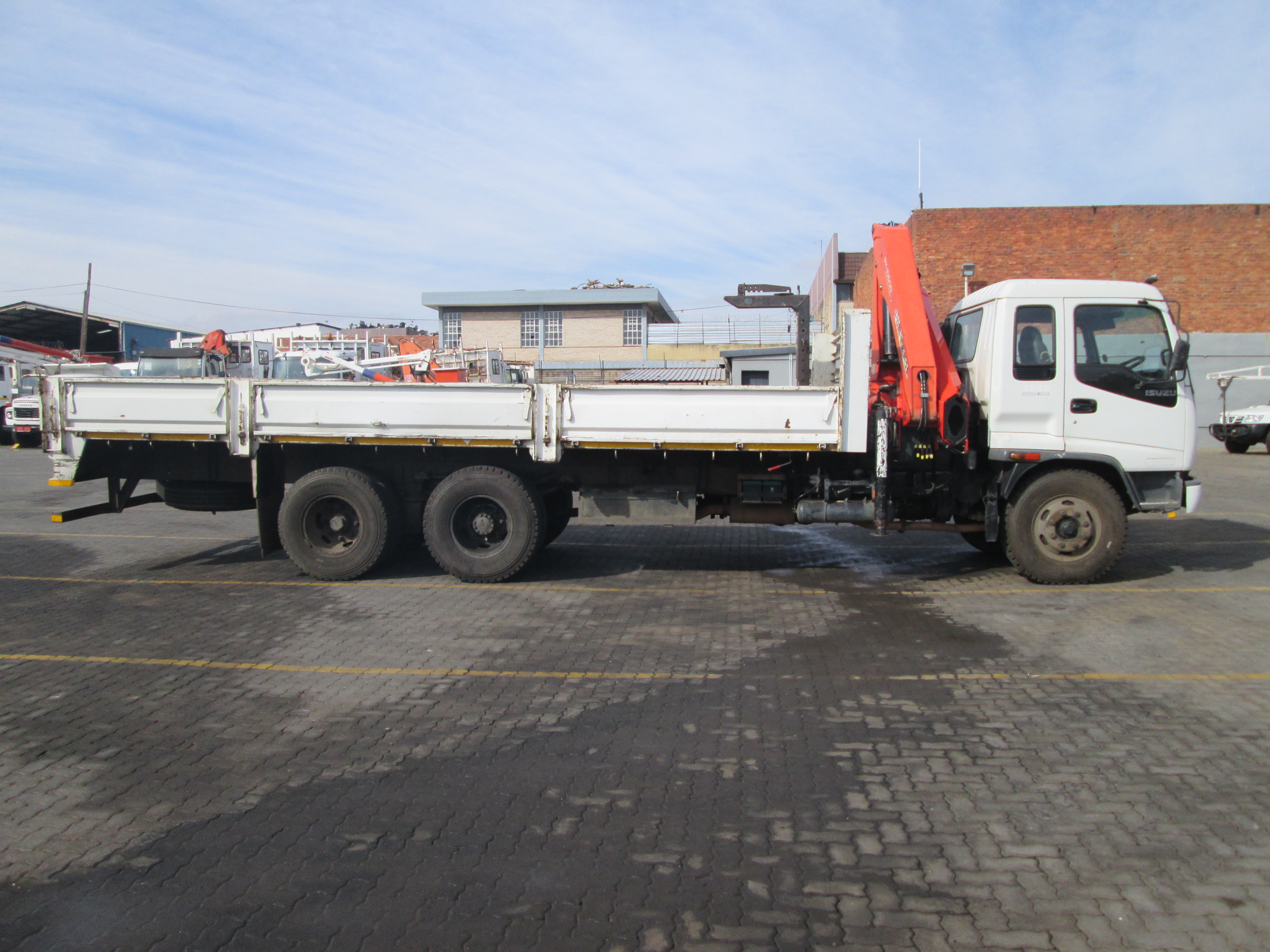 2005 ISUZU FTM1200 12TON DROPSIDE WITH PK15500 CRANE 603317KM - Image 8