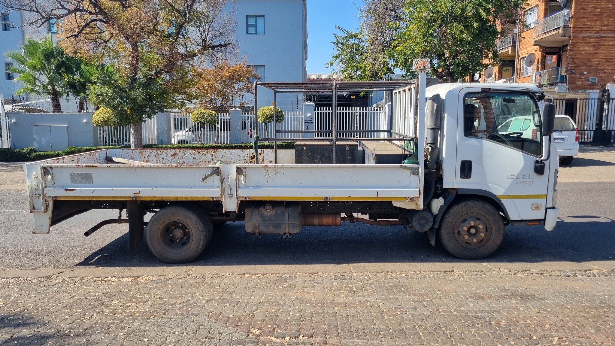 2012 ISUZU NPR400 4TON DROPSIDE BODY TRUCK - Image 9