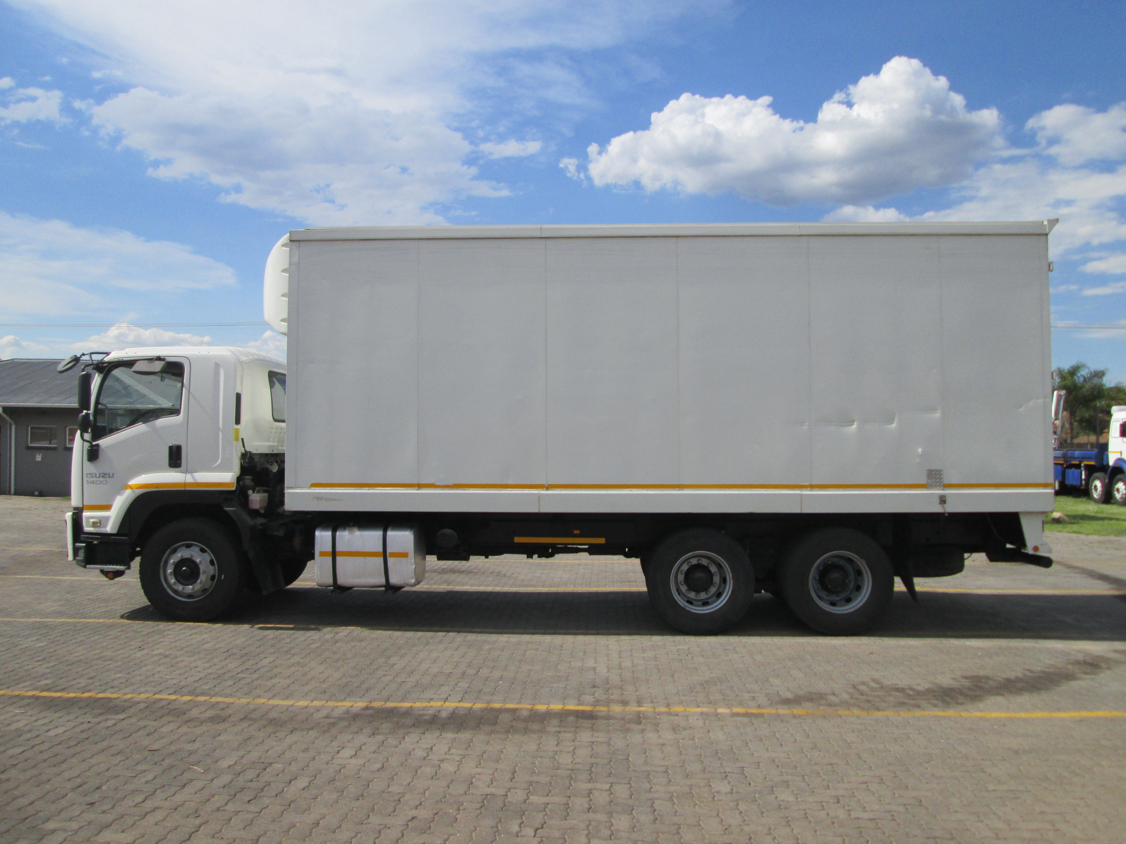 2020 ISUZU FVZ1400 14TON CLOSED BODY - Image 4