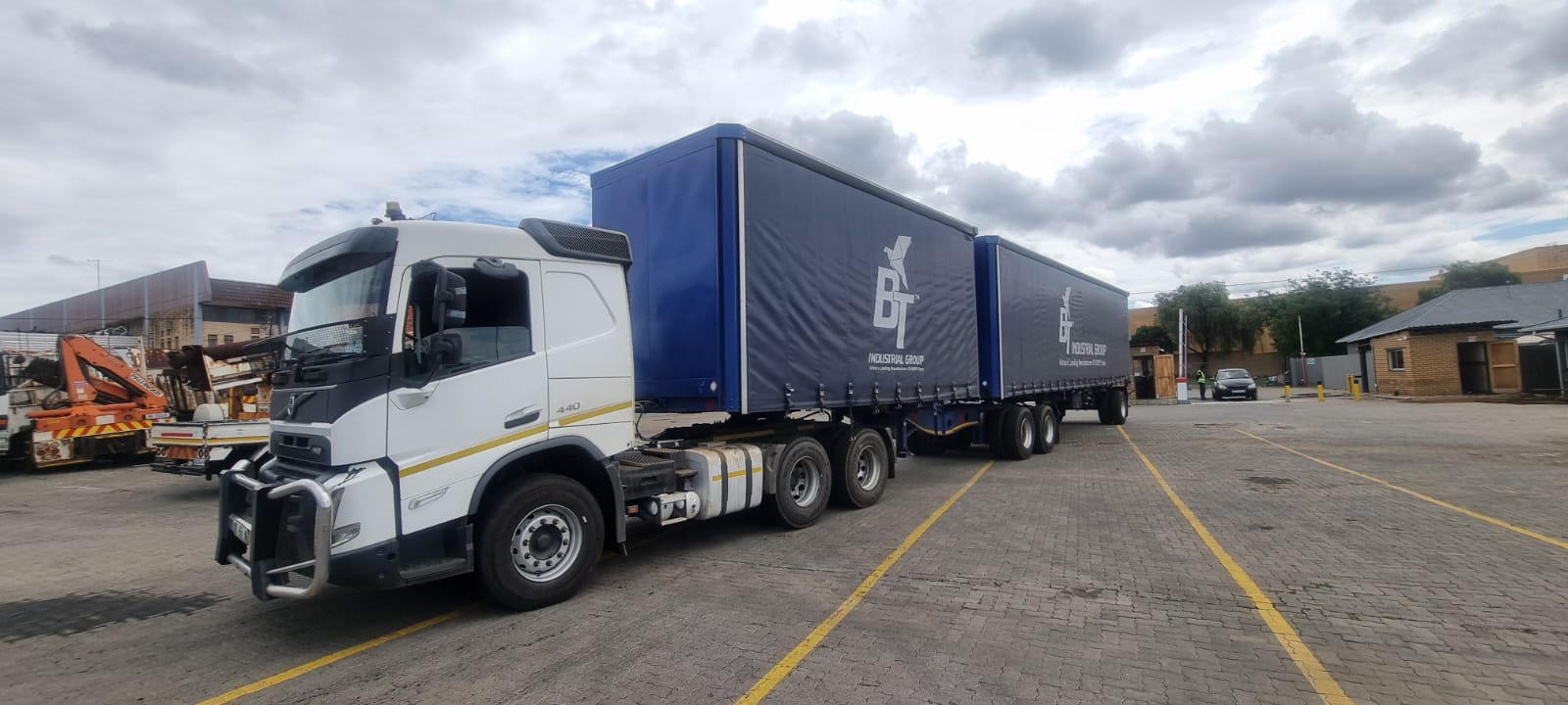 2024 PARAMOUNT TRAILERS TAUTLINER TRAILER - Image 7