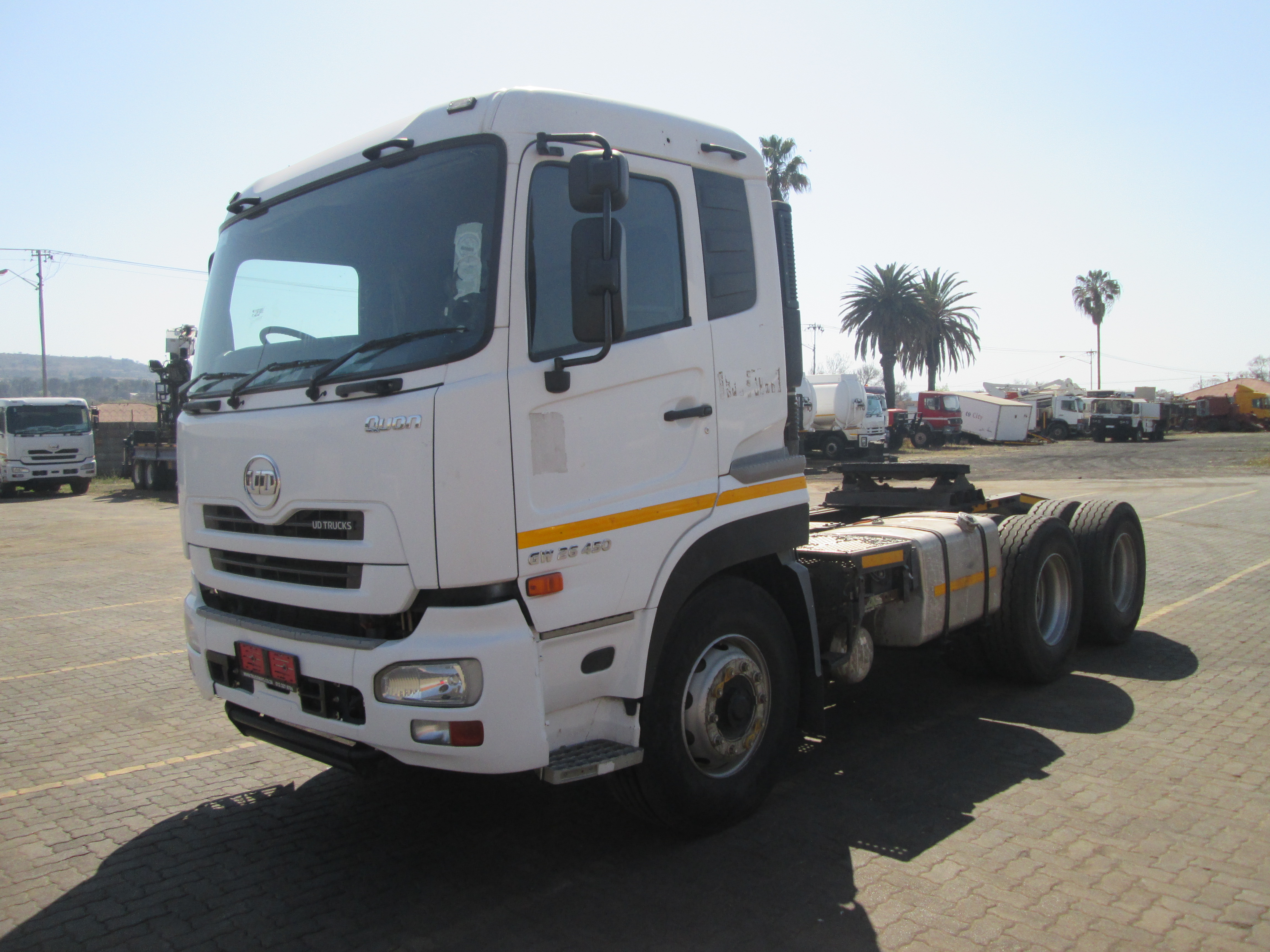 2019 UD QUON GW26-450 TRUCK TRACTOR 217418KM - Image 3