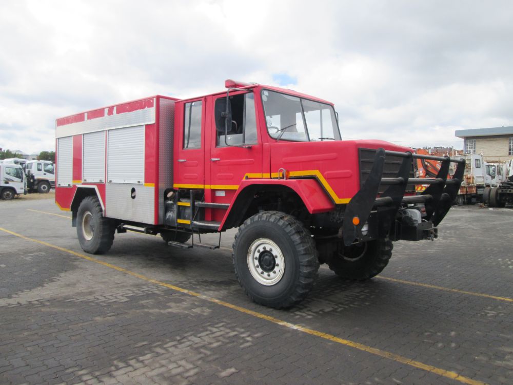 2000 SAMAG 50 FIRETRUCK 027991KM - Image 1