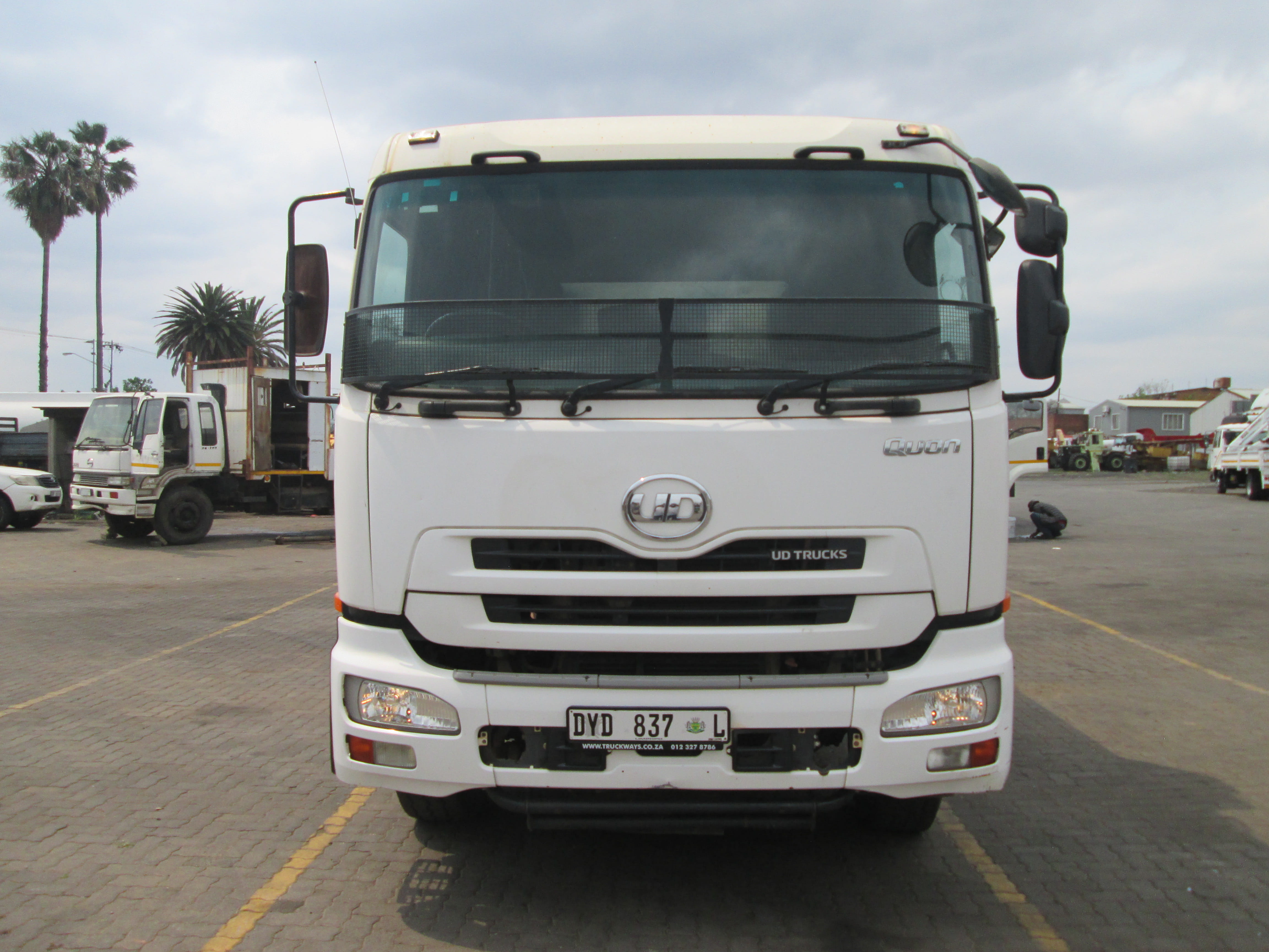 2018 UD QUON GW26-450 10 CUBE TIPPER 366033KM - Image 2