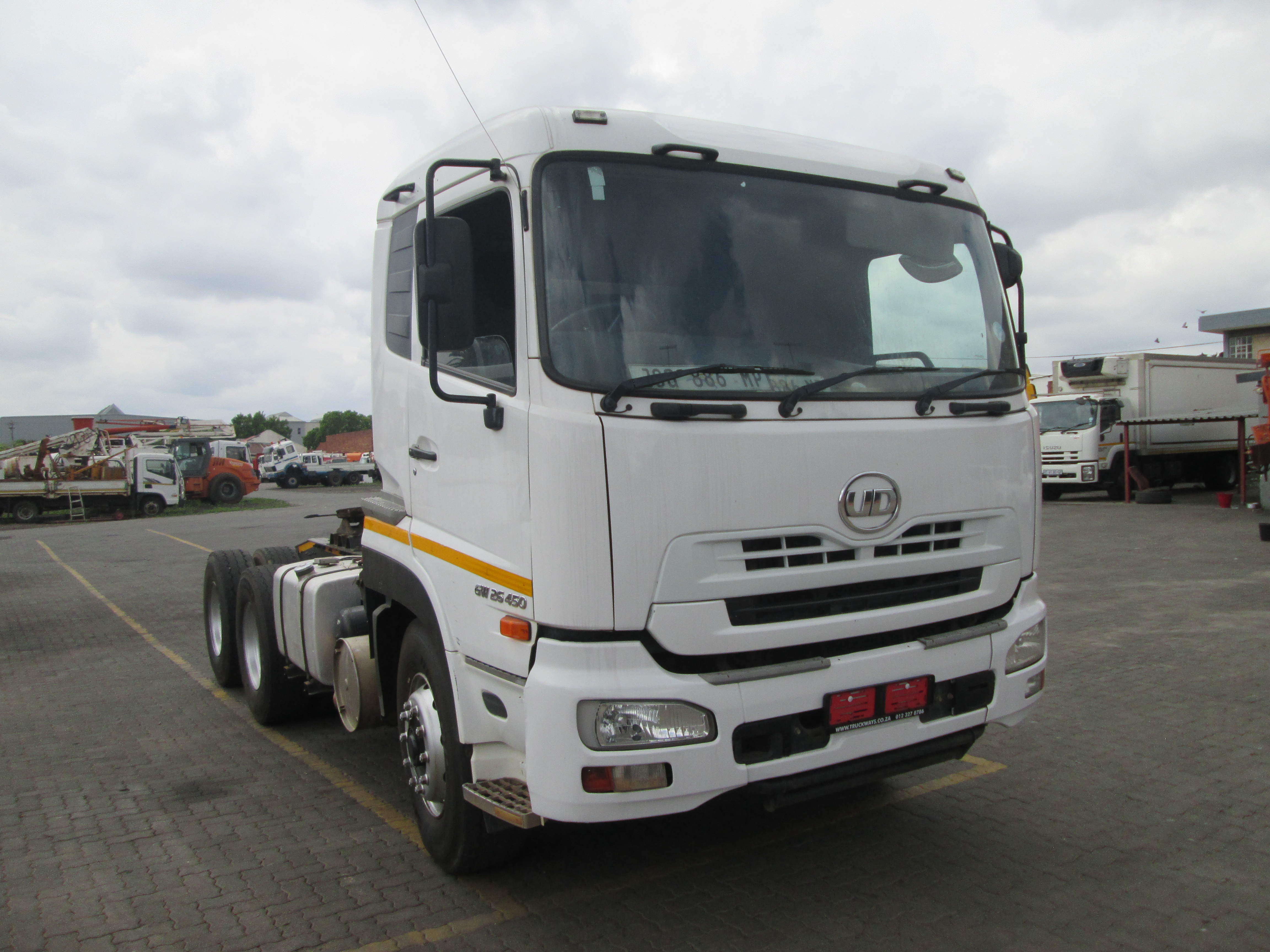 2019 UD QUON GW26-450 TRUCK TRACTOR 190585KM