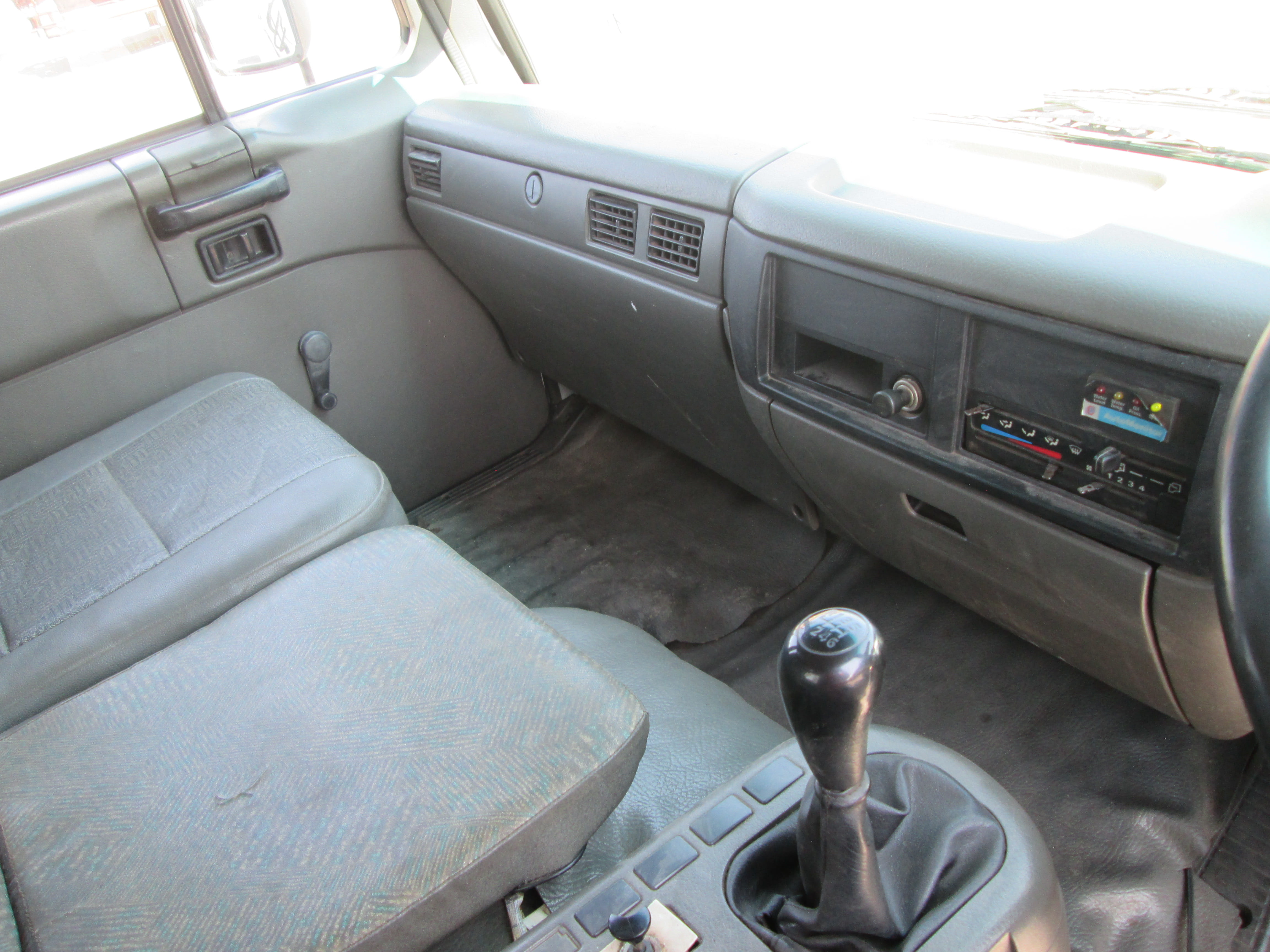 2004 UD60 6TON DROPSIDE WITH CAB MOUNT BONFIGLIOLI P,7200L 20039KM - Image 12