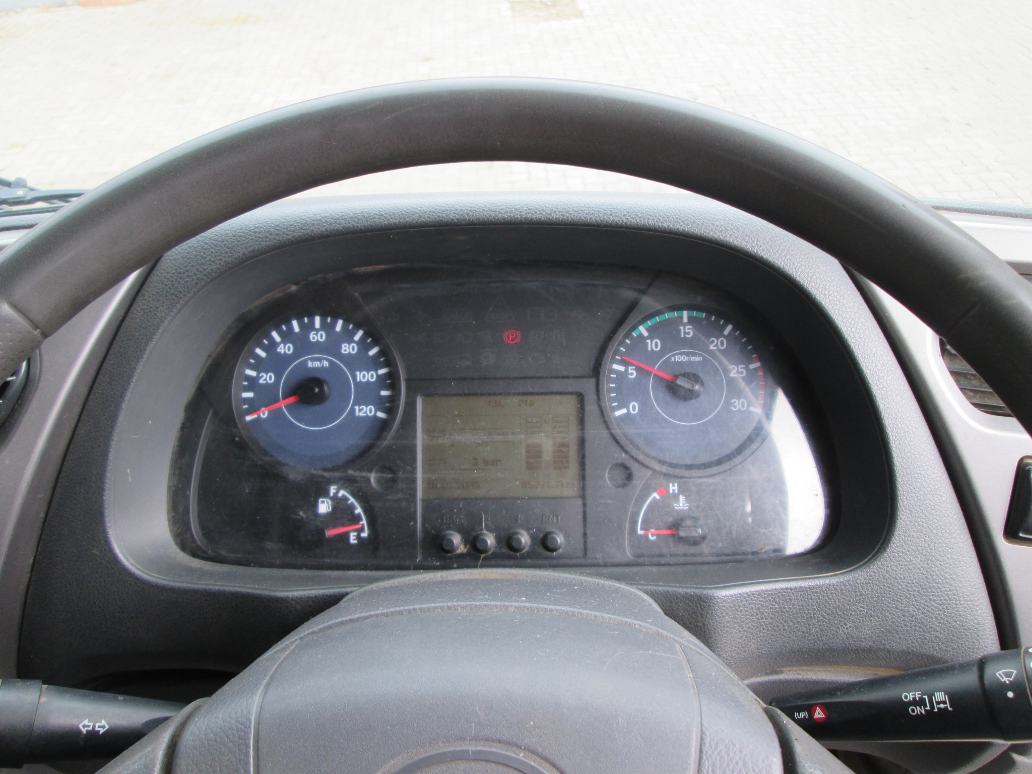 2017 UD PKE250 CRONER 8TON DROPSIDE WITH HIAB X CL 8-1 - Image 11