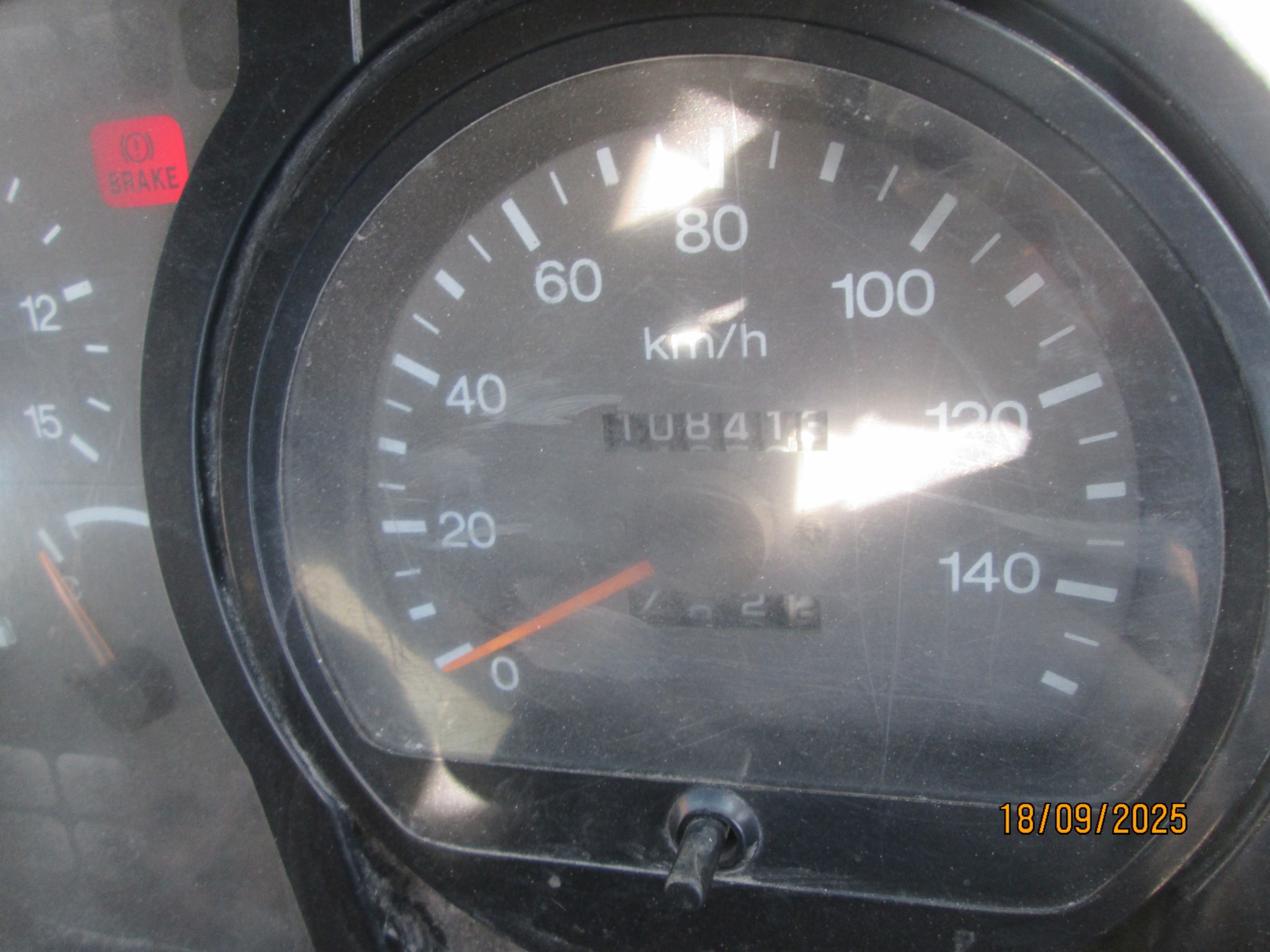 2004 UD85 6CUBE TIPPER - Image 9