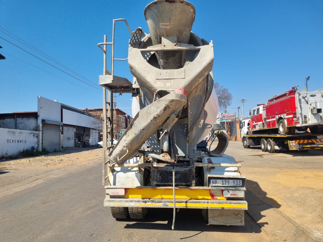 2023 FUSO FJ26-280 6CUBE CONCRETE MIXER - Image 6