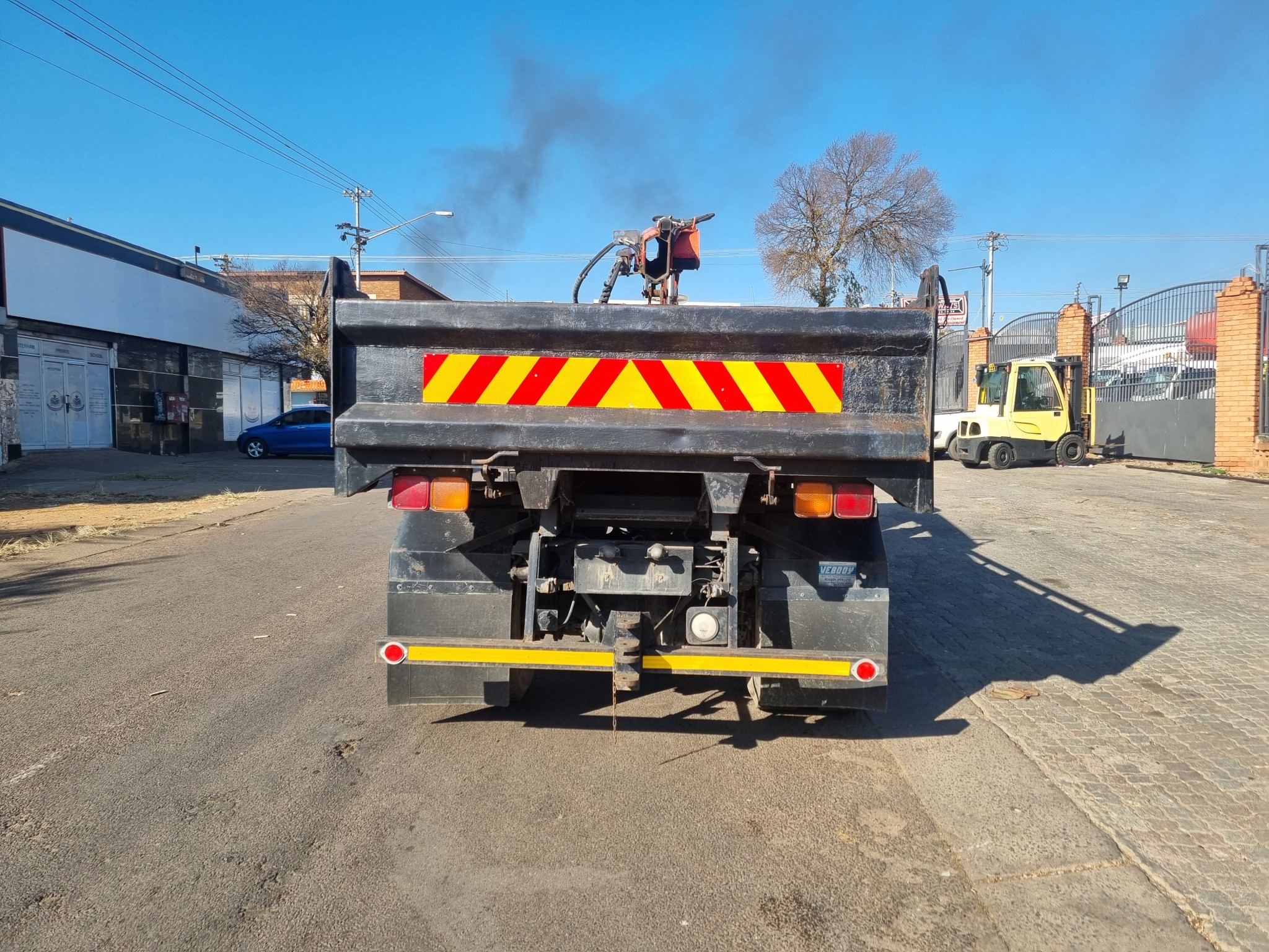 2013 UD80 5CUBE  TIPPER DROPSIDE BODY WITH FASSI F65 CRANE & GRAB - Image 7