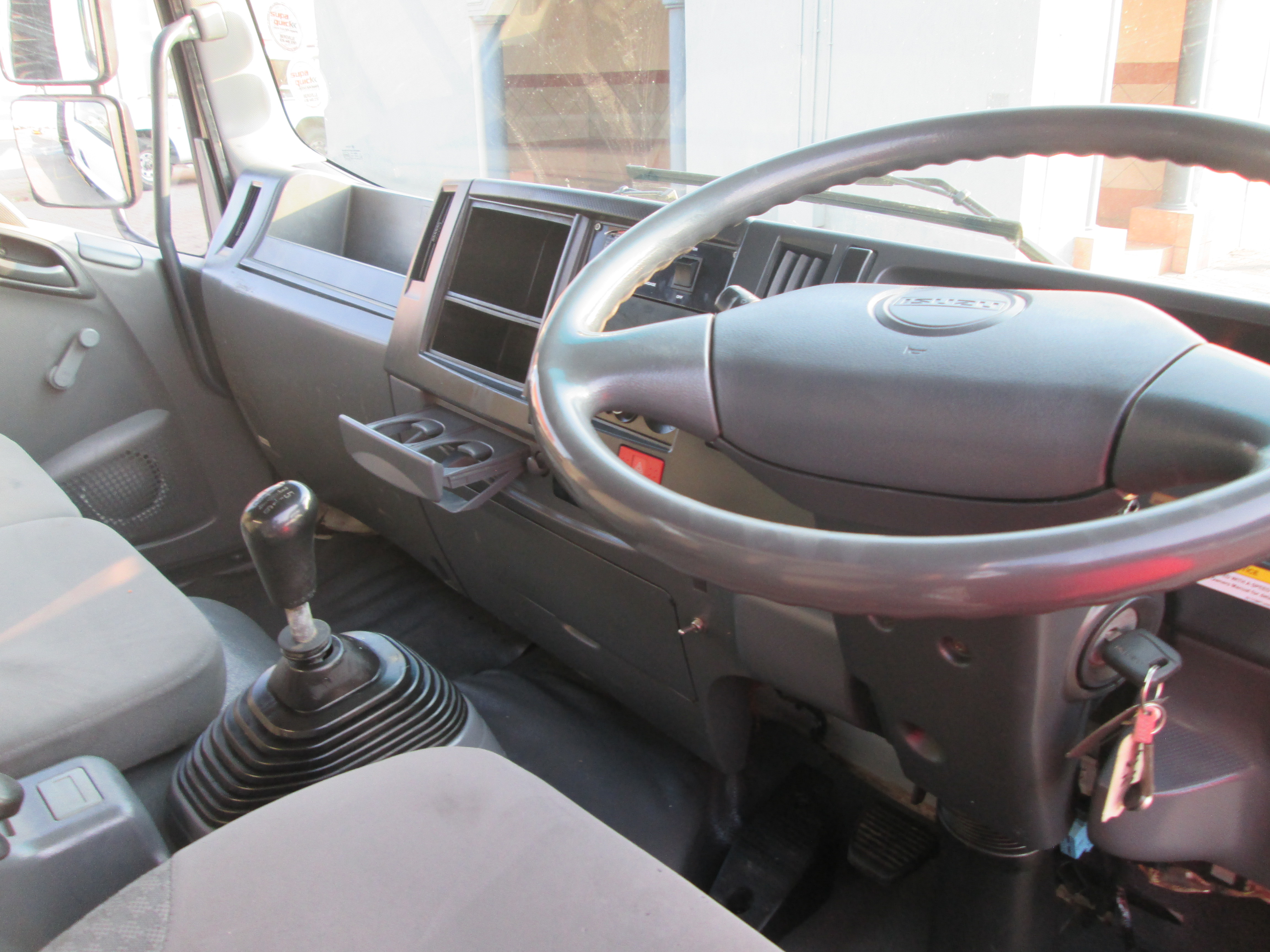 2018 ISUZU FSR800 6CUBE TIPPER 99365KM - Image 14