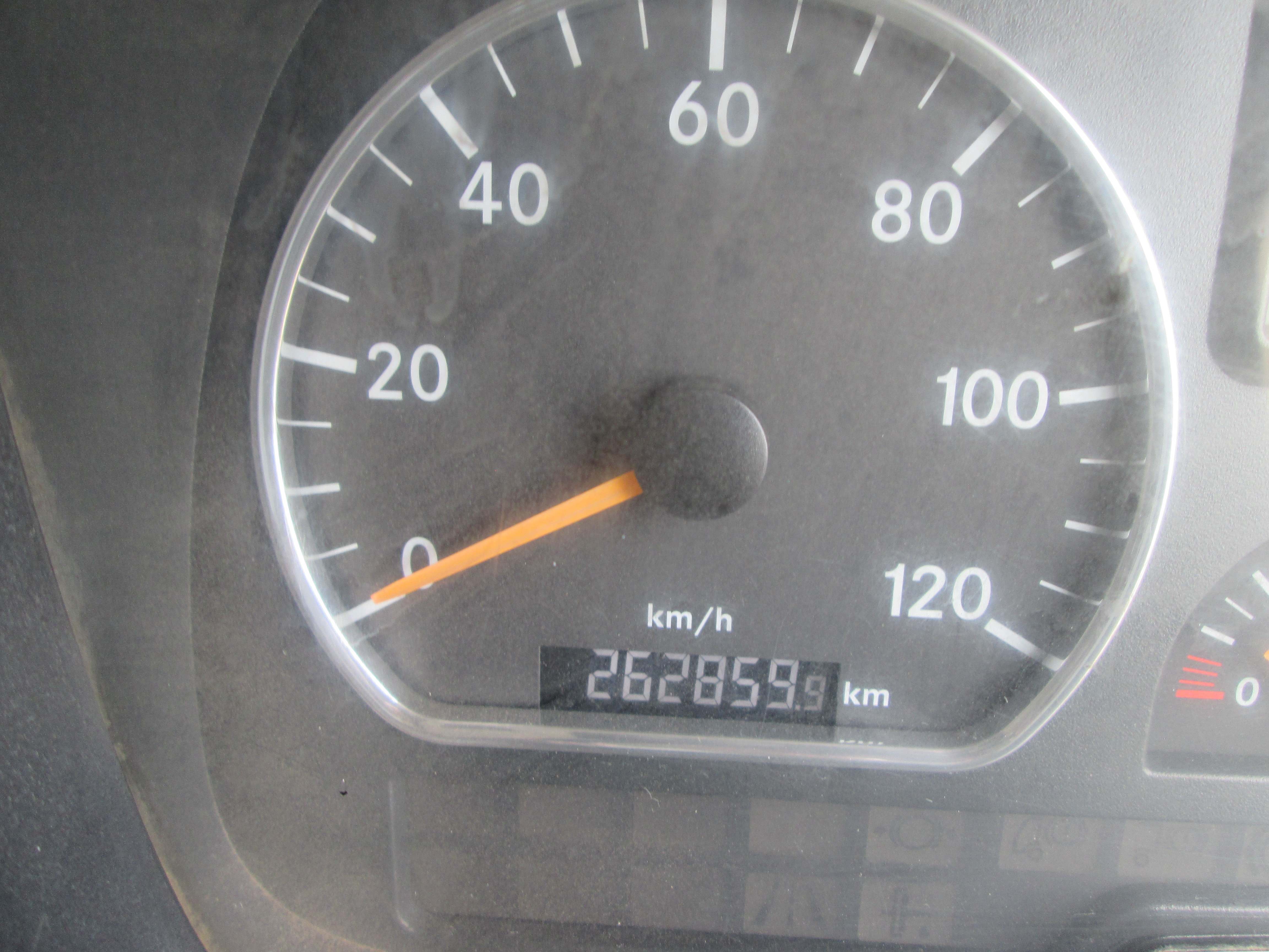 2018 MERCEDES BENZ 3340 AXOR TRUCK TRACTOR 262859KM - Image 15