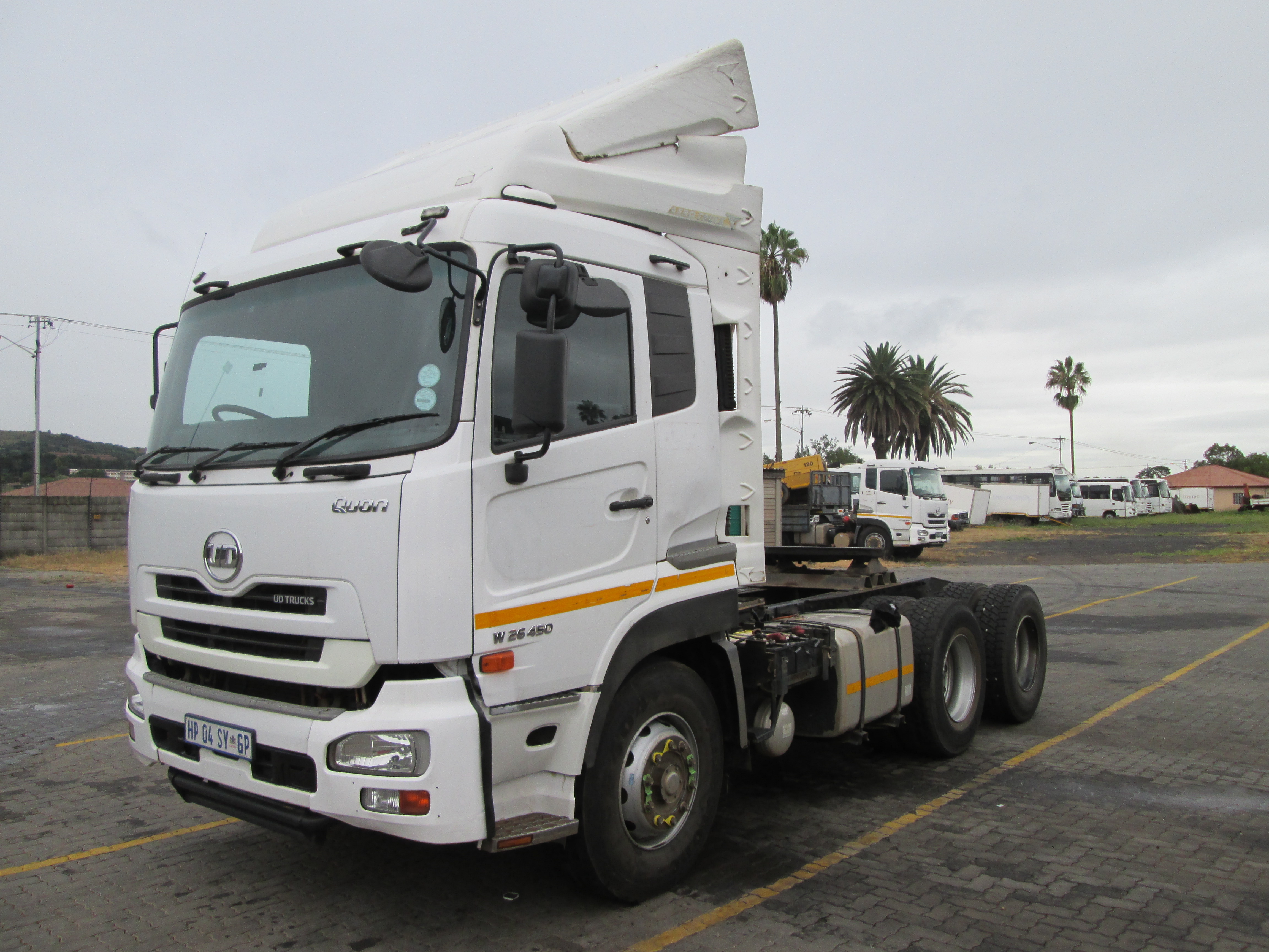 2018 UD QUON GW26-450 TRUCK TRACTOR 265596KM - Image 3