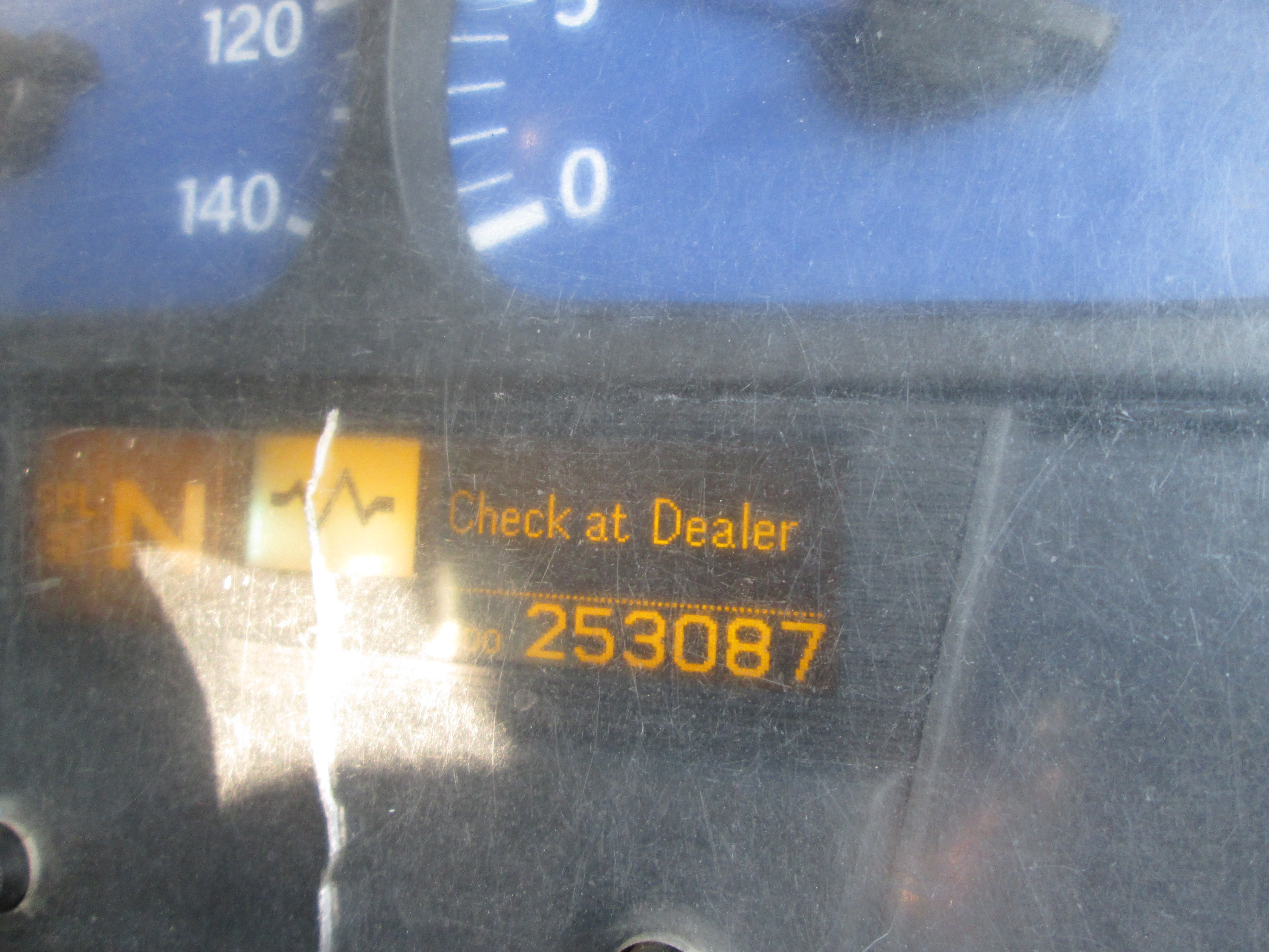2018 UD QUON GW26-450 TRUCK TRACTOR 253087KM - Image 11