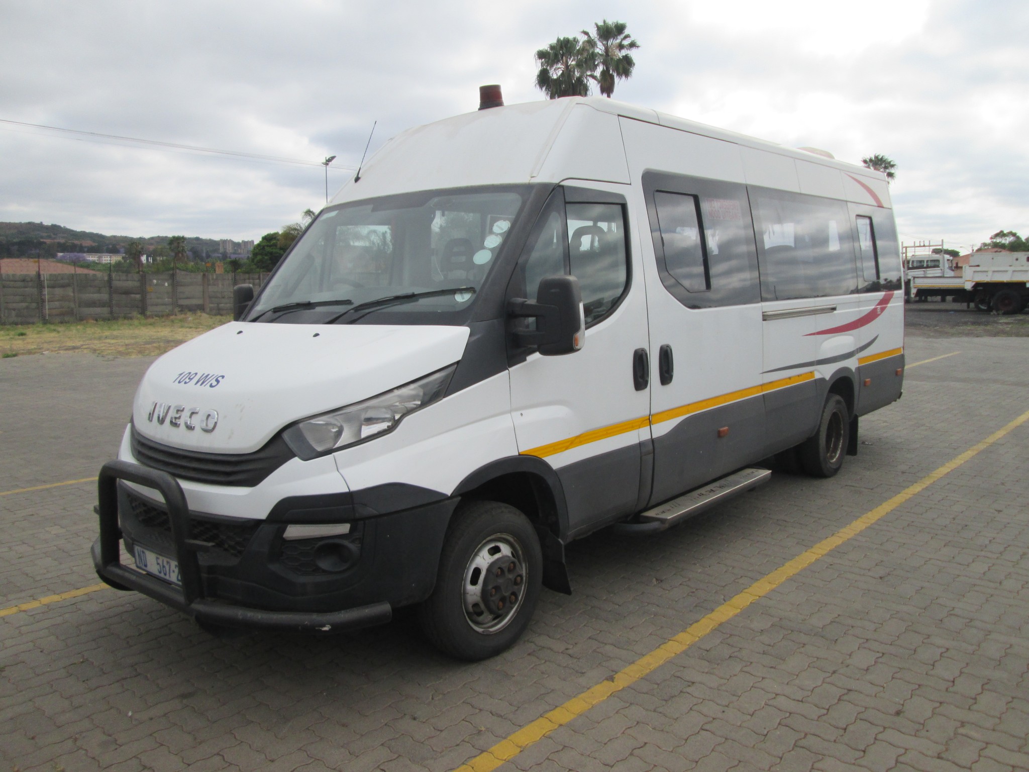 2019 IVECO DAILY 50-150 22 SEATER - Image 3