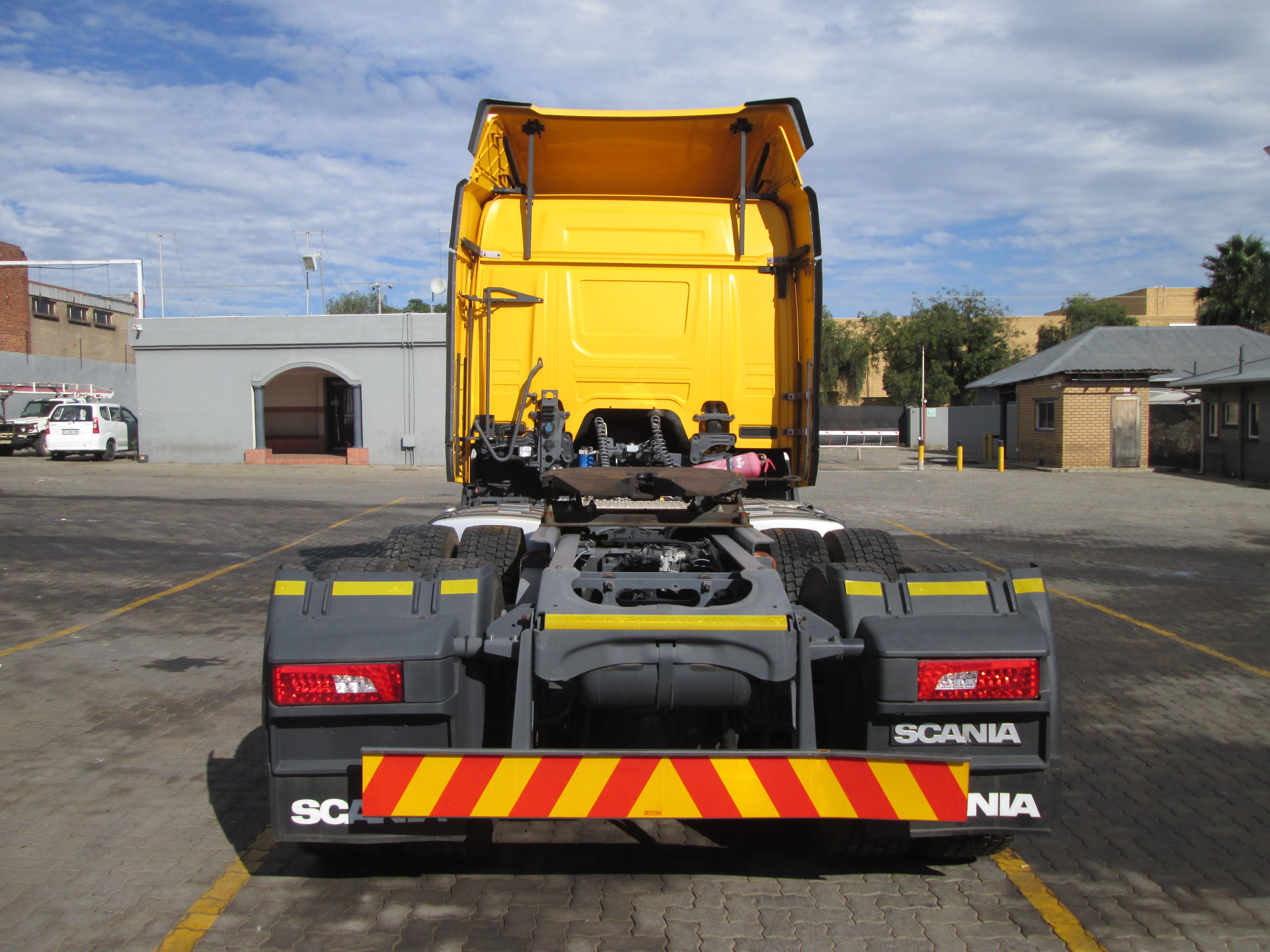 2023 Scania P410 Truck Tractor 72KM - Image 10