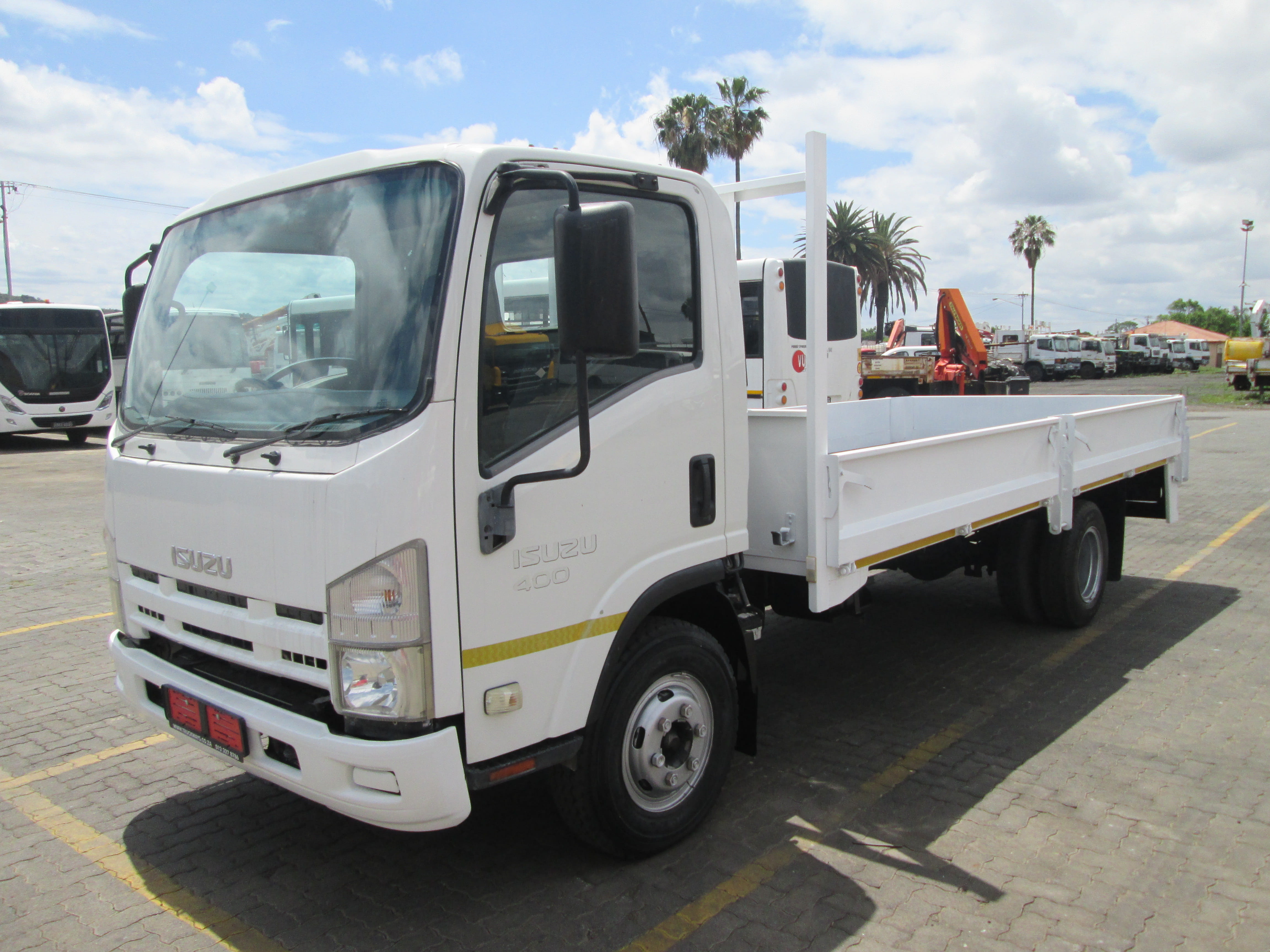 2012 ISUZU NPR400 4TON DROPSIDE BODY TRUCK 98064KM - Image 3