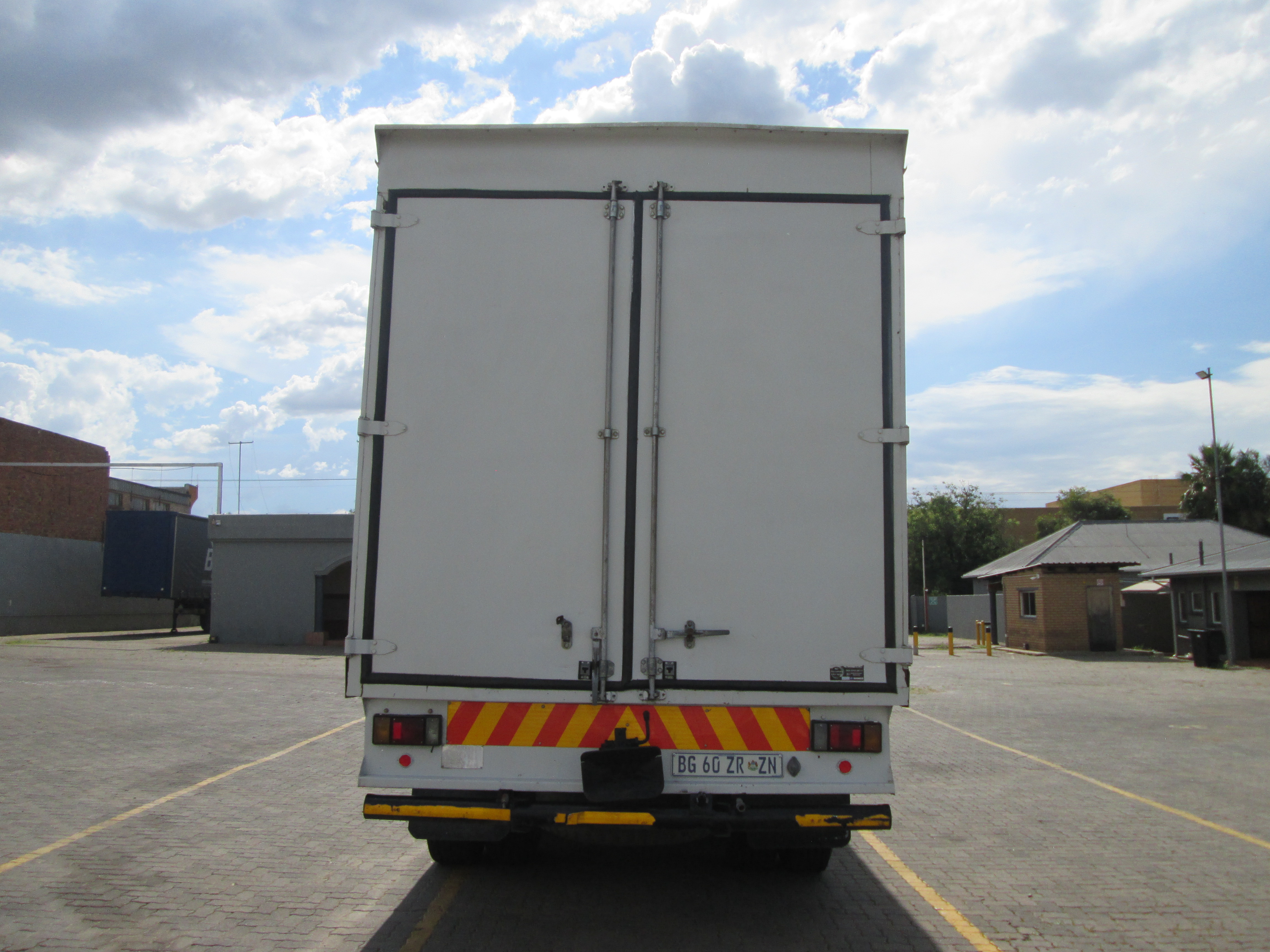 2020 ISUZU FVZ1400 14TON CLOSED BODY - Image 6