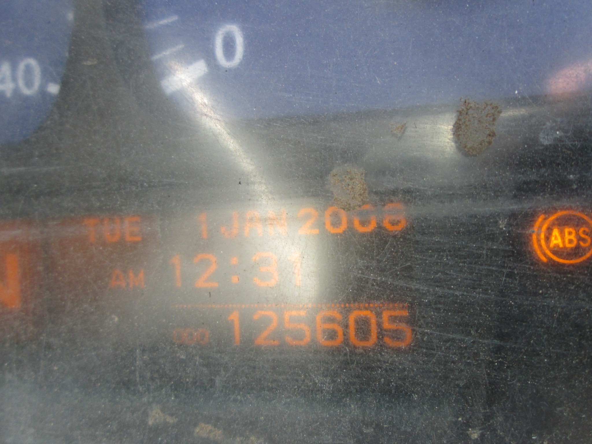 2015 UD QUON GW26-450 TRUCK TRACTOR - Image 9