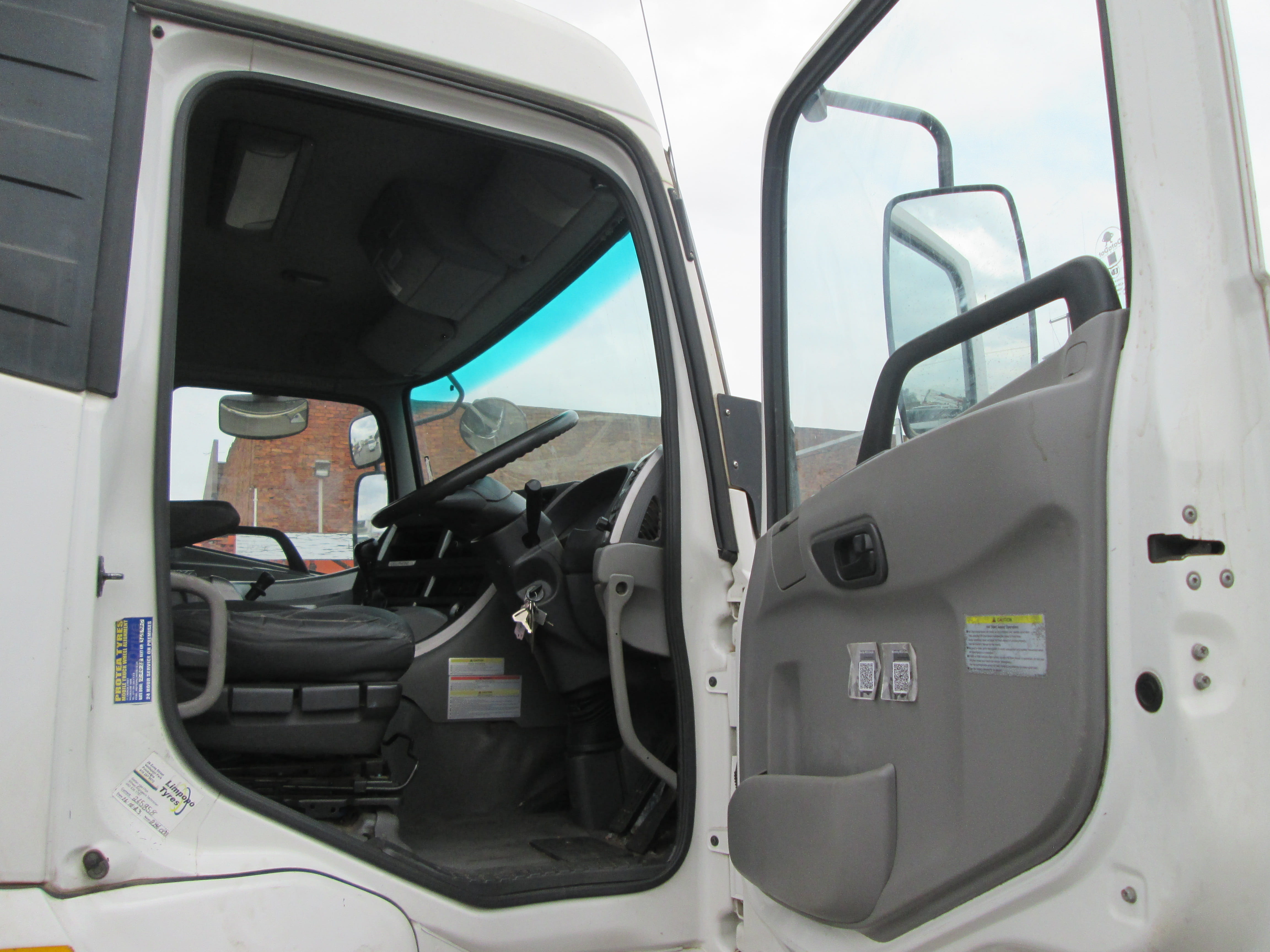 2018 UD QUON GW26-450 10 CUBE TIPPER 366033KM - Image 12
