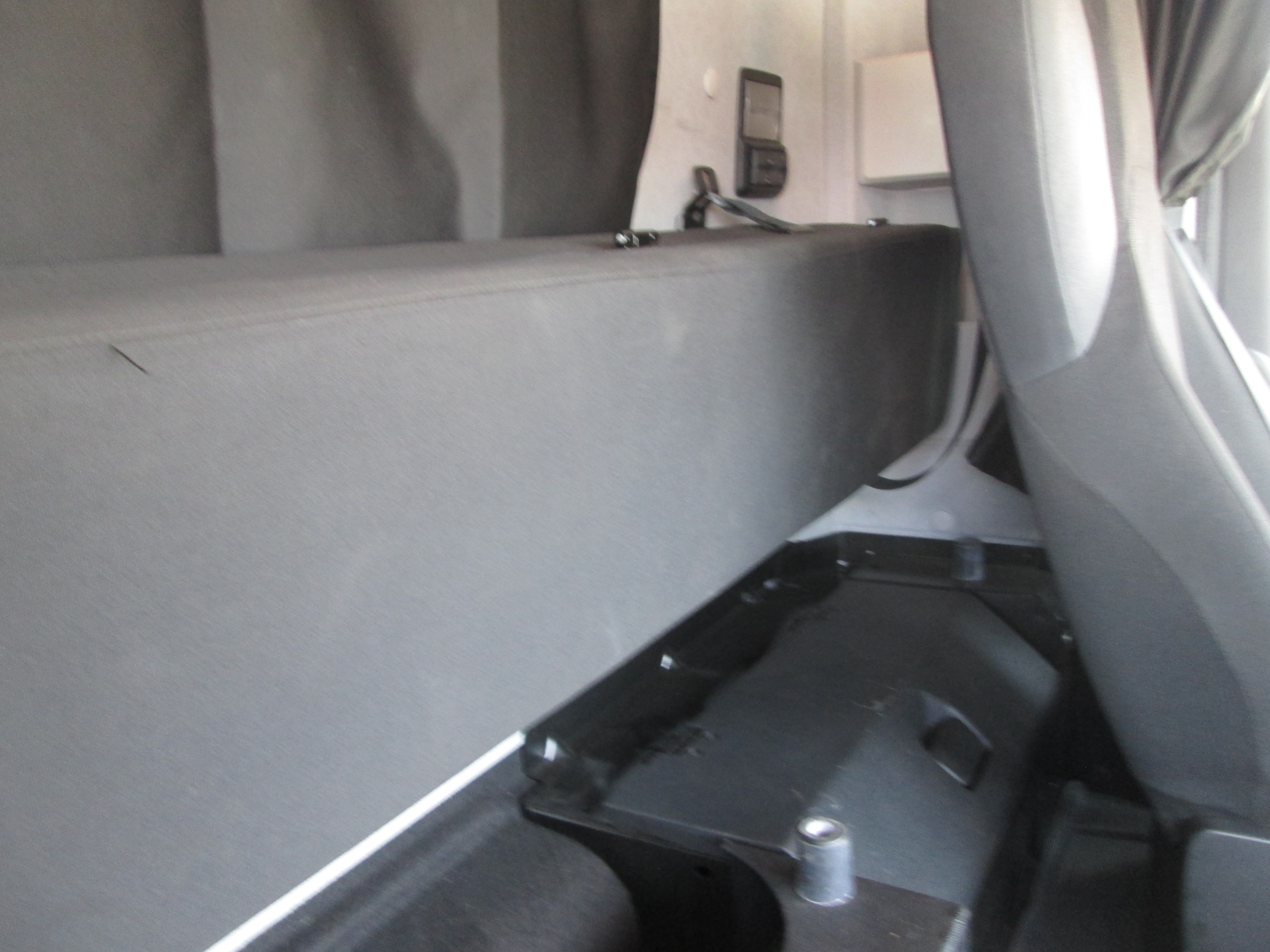 2023 Mercedes Benz AROCS 4152 Twin steer 8x4 flat deck Equipped with rear mount PK63002 EH crane - Image 5