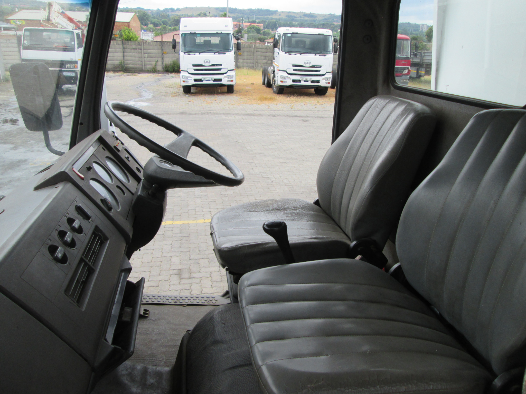 1993 MERCEDES BENZ 1214 6CUBE TIPPER - Image 11