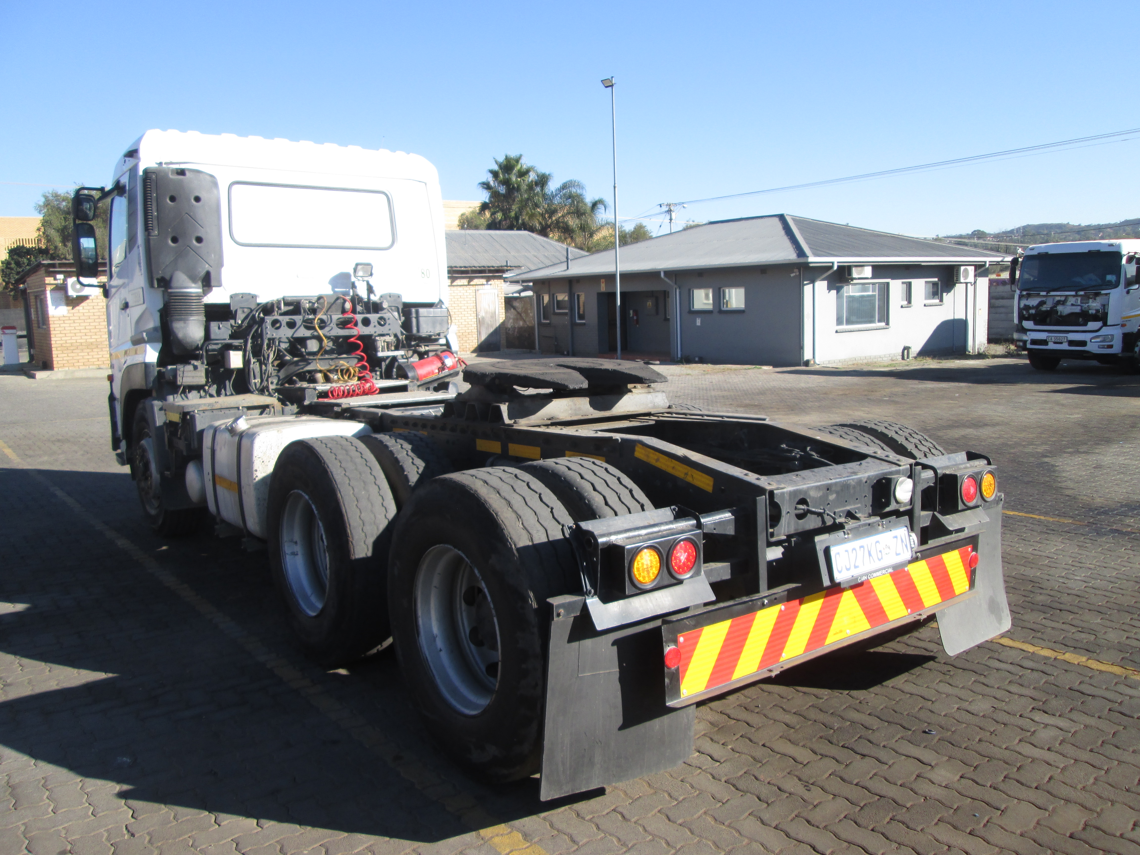 2019 UD QUON GW26-450 TRUCK TRACTOR 303139KM - Image 5