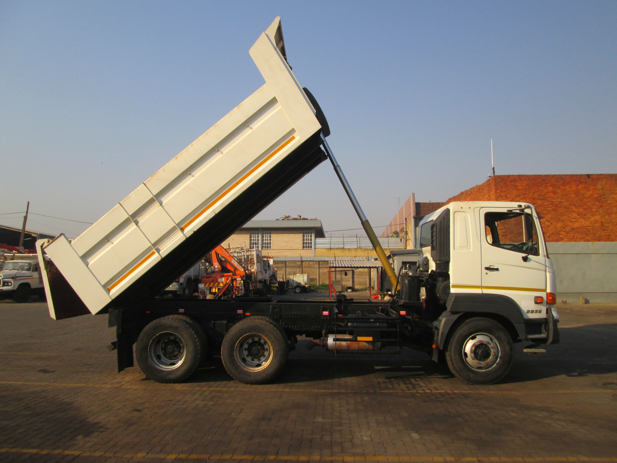 2019 HINO 500 2836 10CUBE TIPPER 51805KM - Image 16