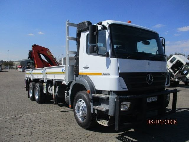 2011 MERCEDES BENZ 2628 AXOR 12TON DROPSIDE WITH PK32080