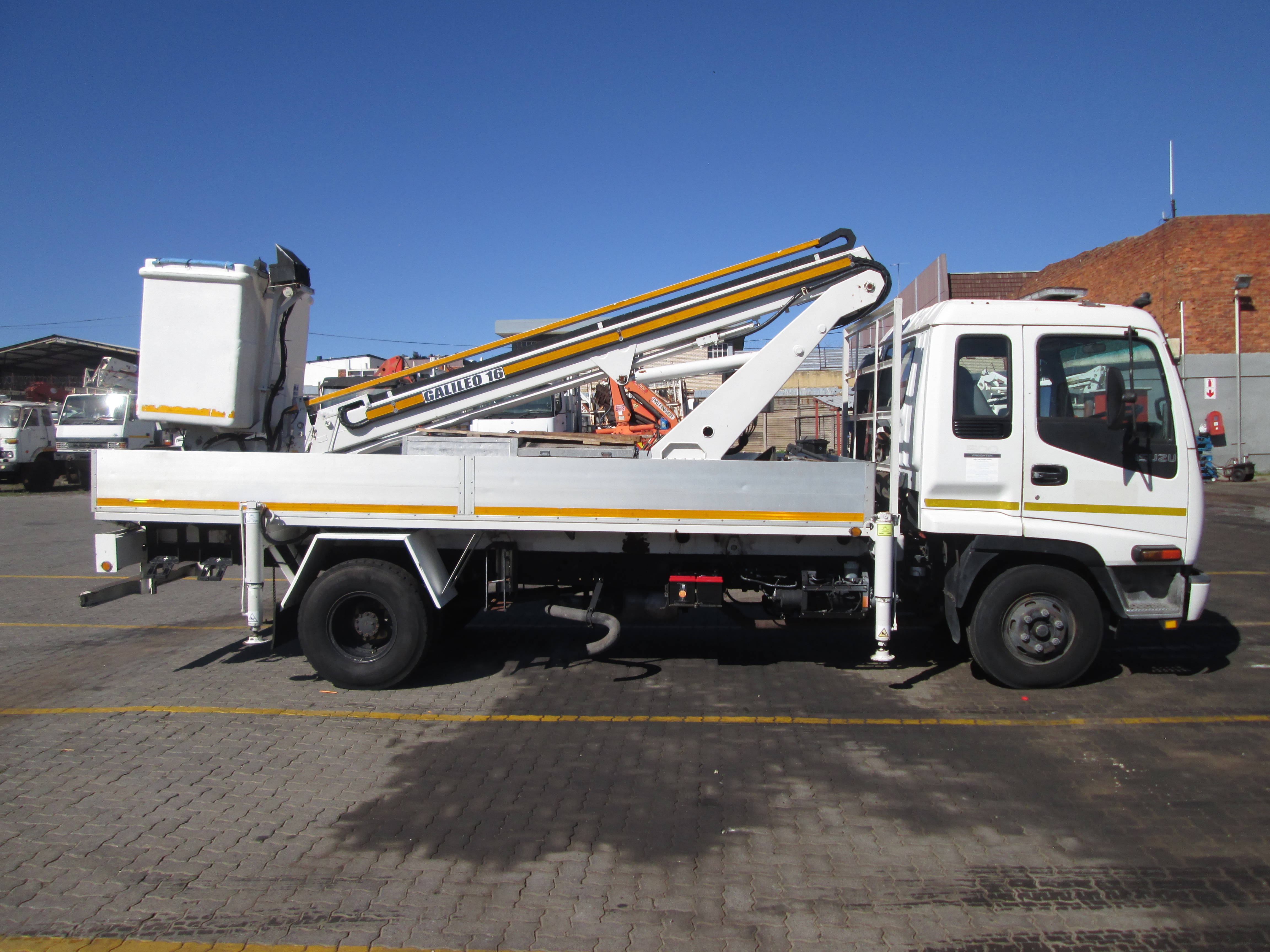 2009 ISUZU FRR500 FRIGHTER 5TON WITH GALILEO ITALMEC 16M REACH CHERRY PICKER - 240169KM - Image 8