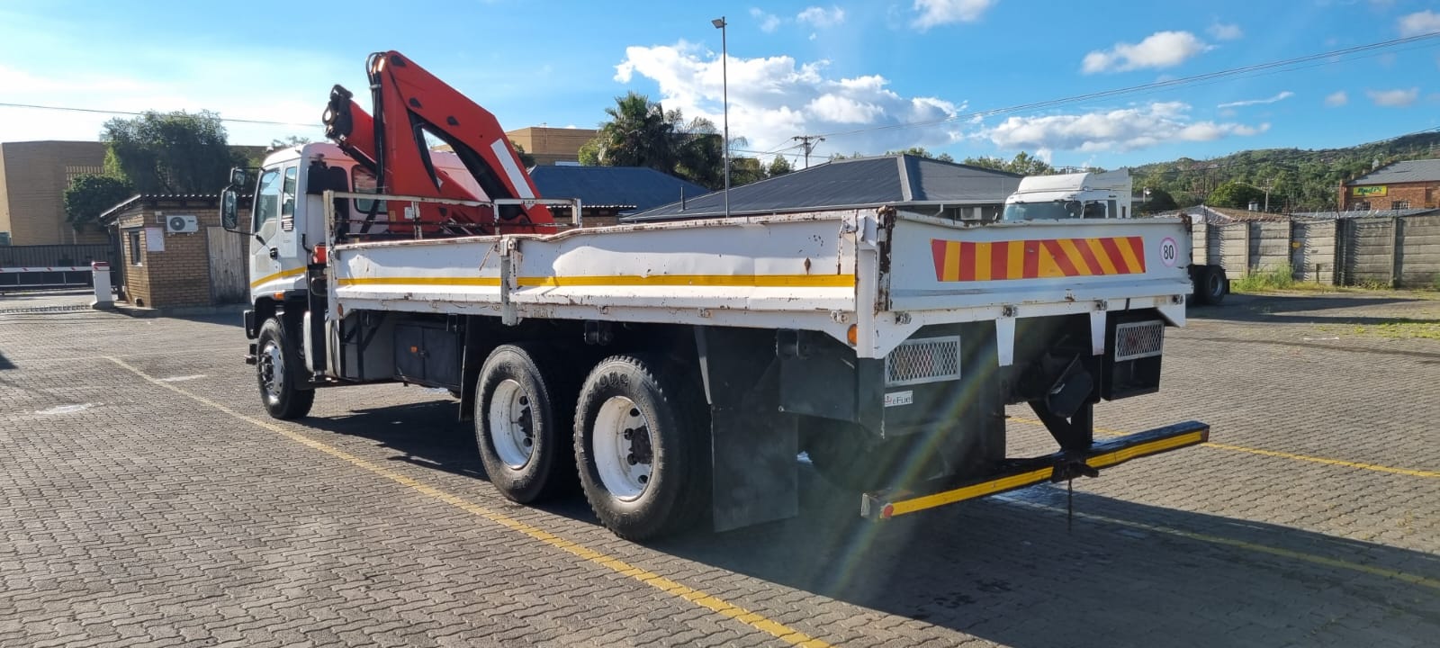 2003 ISUZU FVZ1400 14TON DROPSIDE WITH PALFINGER PK 18080 CRANE  - Image 9
