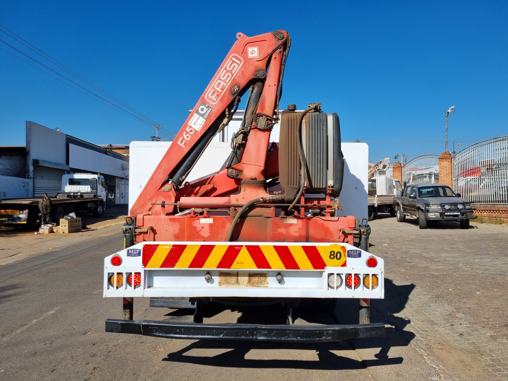 2011 UD TRUCK UD80 8TON DROPSIDE WITH FASSI F65 CRANE & CREWCAB - Image 6