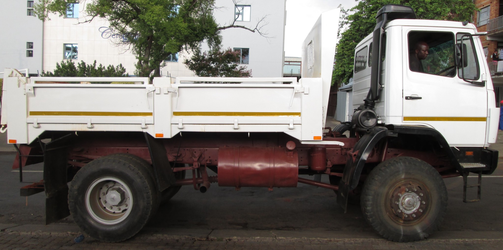 1996 MERCEDES BENZ 1617, 4X4 5M³ DROPSIDE TIPPER - Image 7