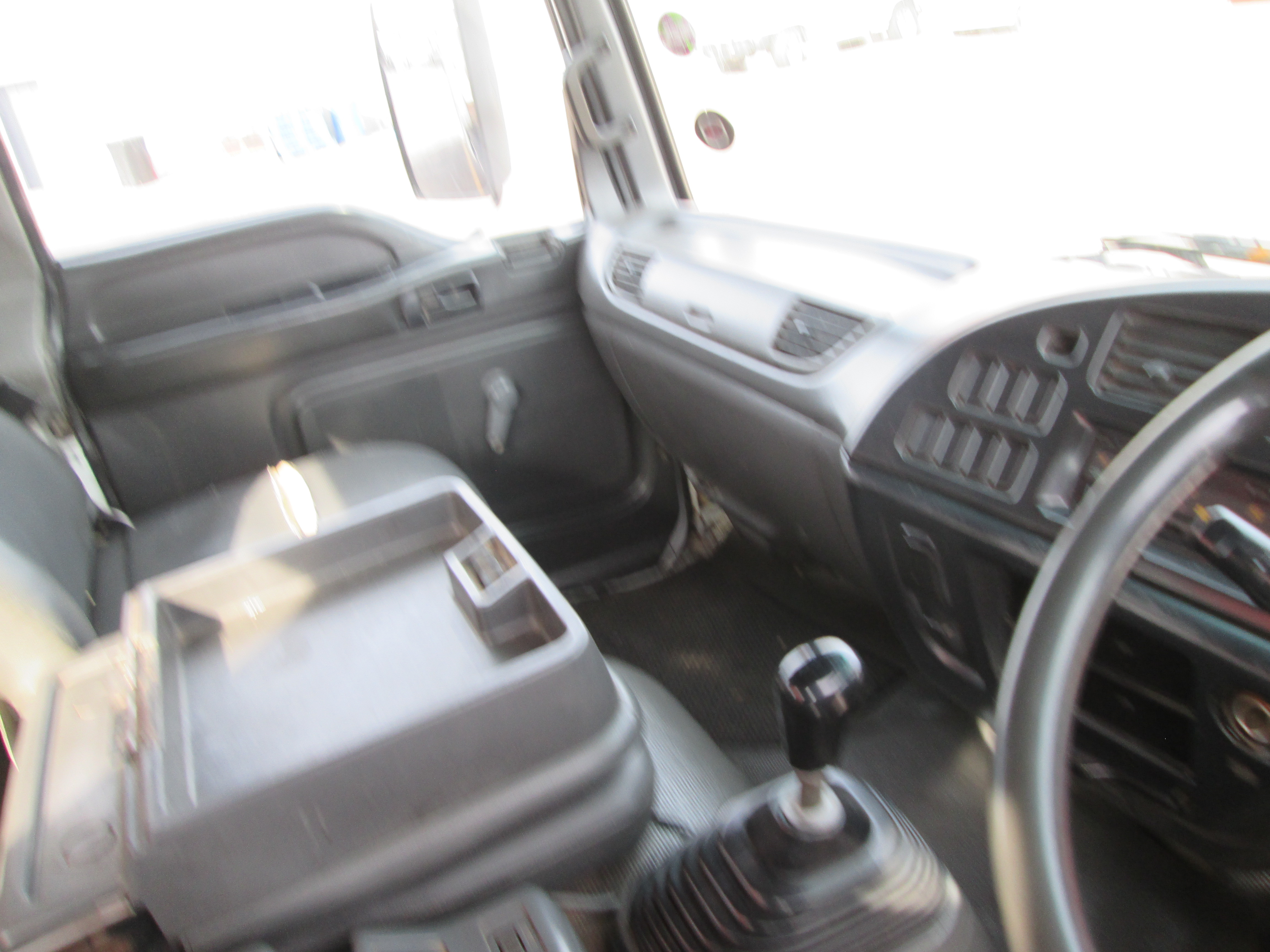 2005 ISUZU FTM1200 12TON DROPSIDE WITH PK15500 CRANE 603317KM - Image 12